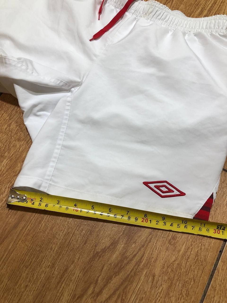Umbro UMBRO ENGLAND Men’s Elastic Waist Shorts Casual Fit Size US 32 / EU 48 - 7 Thumbnail