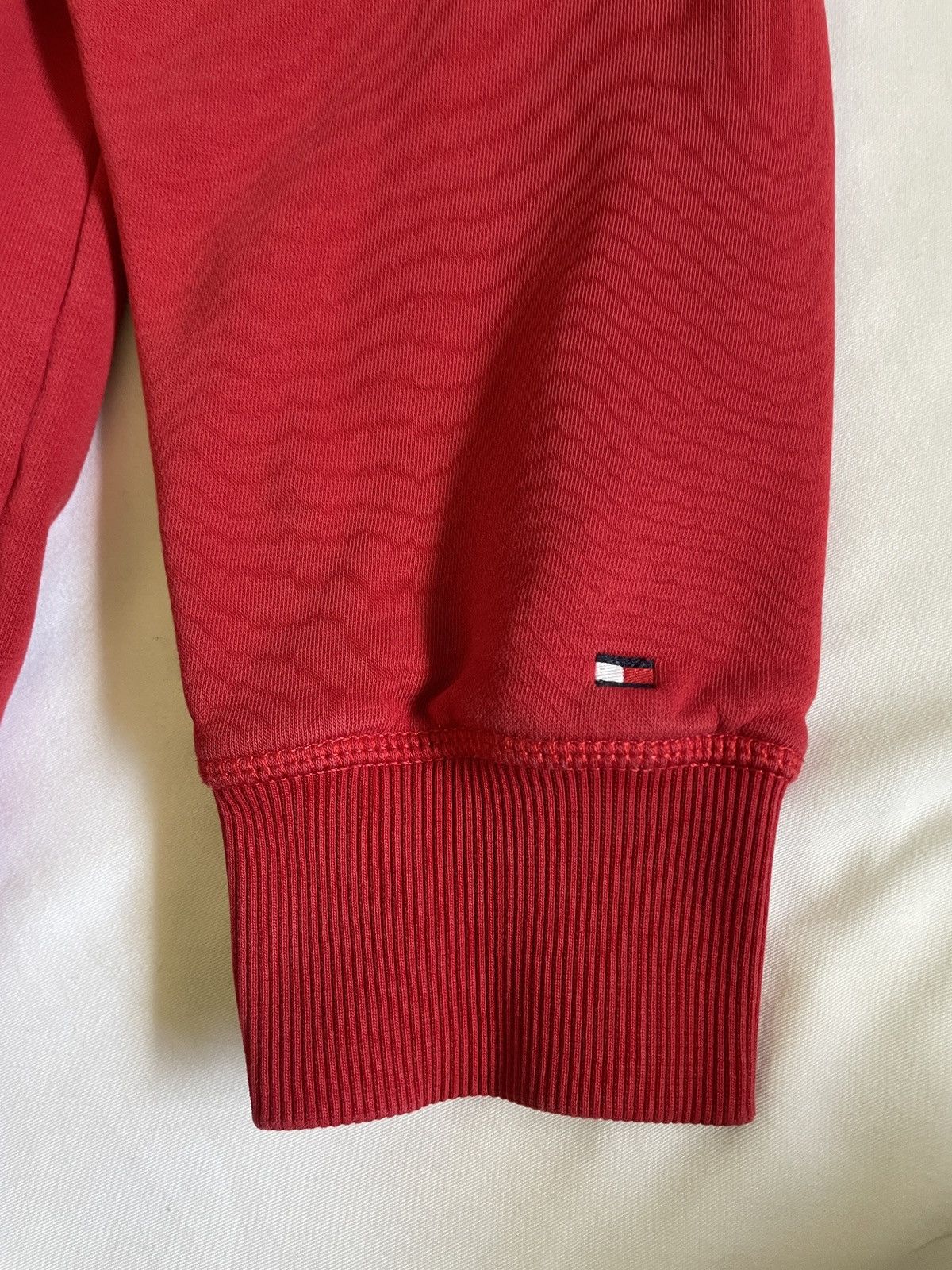 Tommy Hilfiger Vintage Tommy Hilfiger Red Crew Neck Pullover – Men’s Large Size US L / EU 52-54 / 3 - 3 Thumbnail