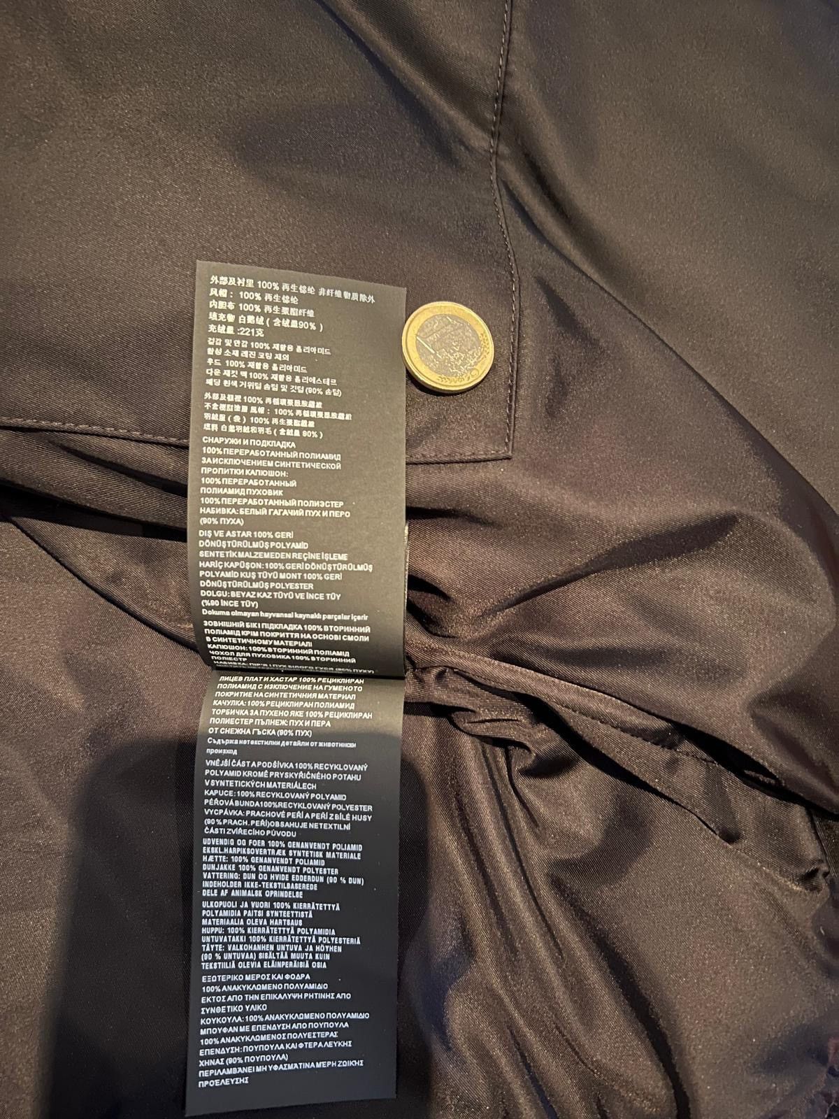 Prada Prada Daunenjacke aus Re-Nylon Size US L / EU 52-54 / 3 - 14 Thumbnail