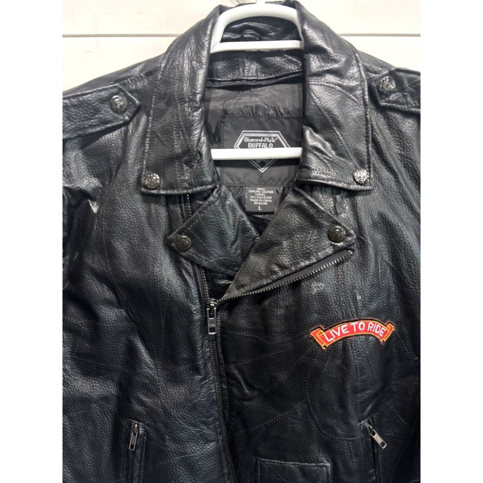 Vintage VINTAGE Diamond Plate Buffalo Patchwork Leather Motorcycle Jacket Coat Mens Large Jacket Size US L / EU 52-54 / 3 - 3 Thumbnail