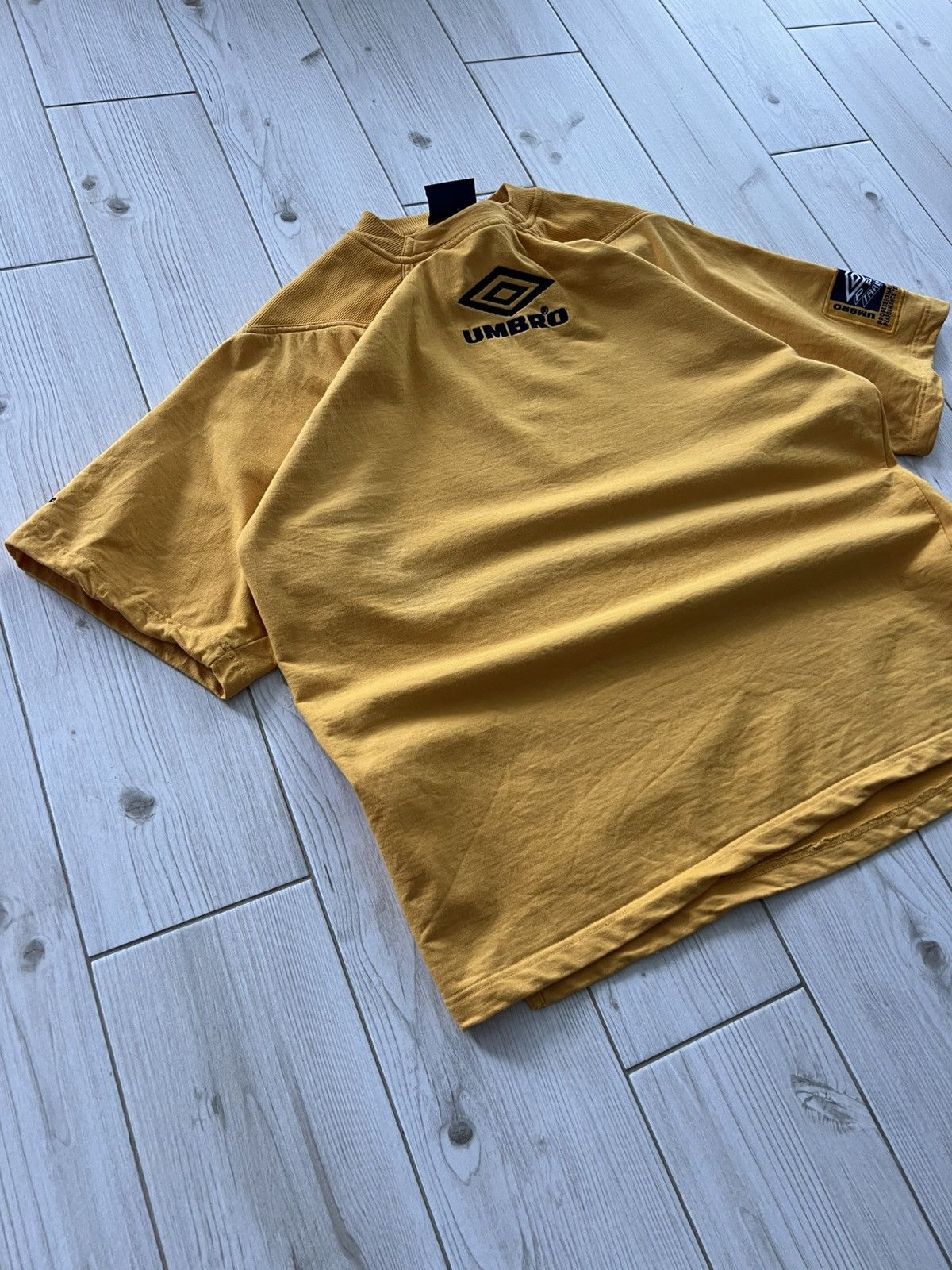 Umbro Vintage Umbro Boxy Fit Sports Tee Yellow Size US XXL / EU 58 / 5 - 2 Thumbnail
