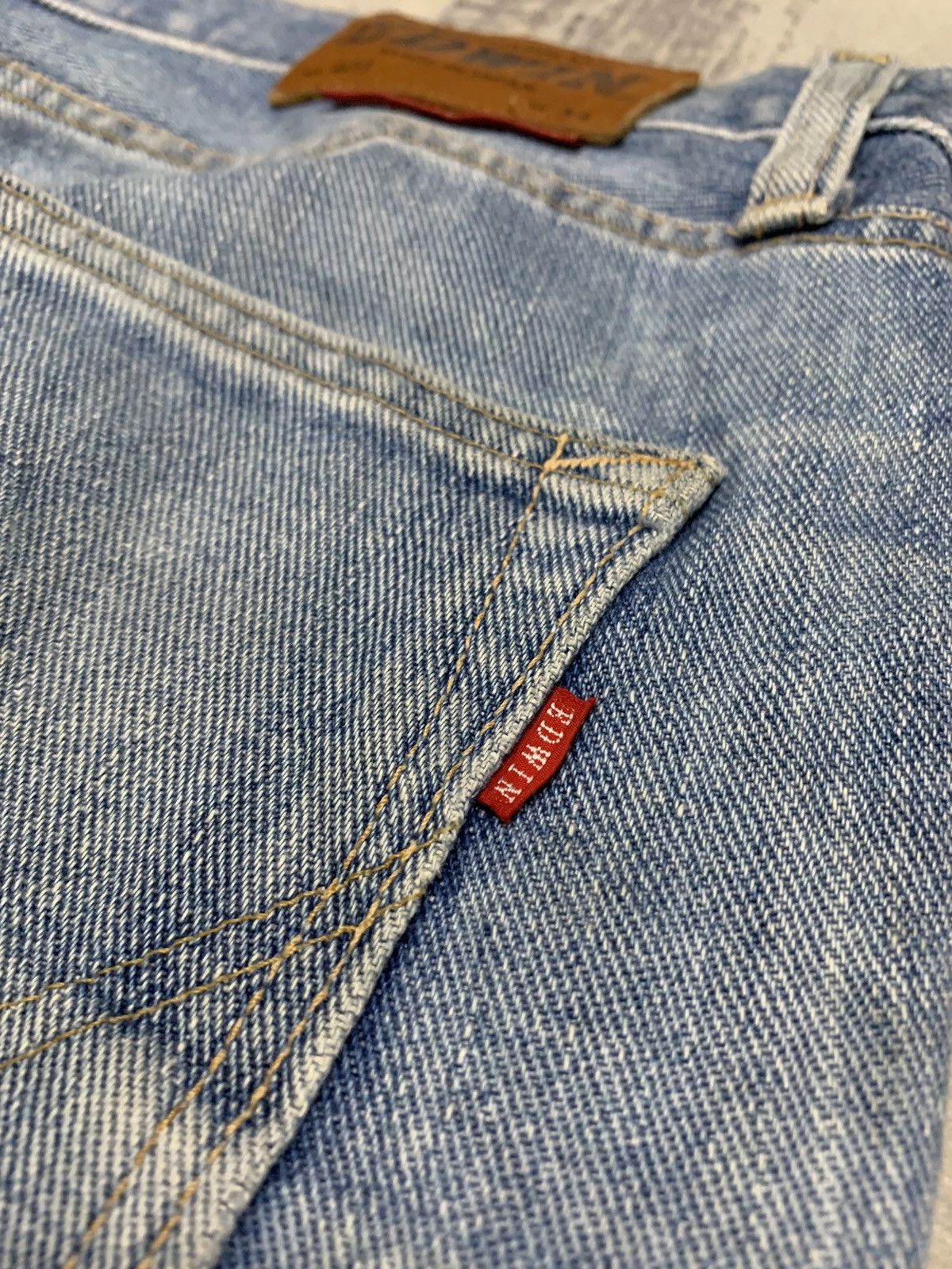 Edwin Vintage EDWIN 403 Distressed Ripped Denim Jeans 35x29.5 Size US 35 - 13 Thumbnail