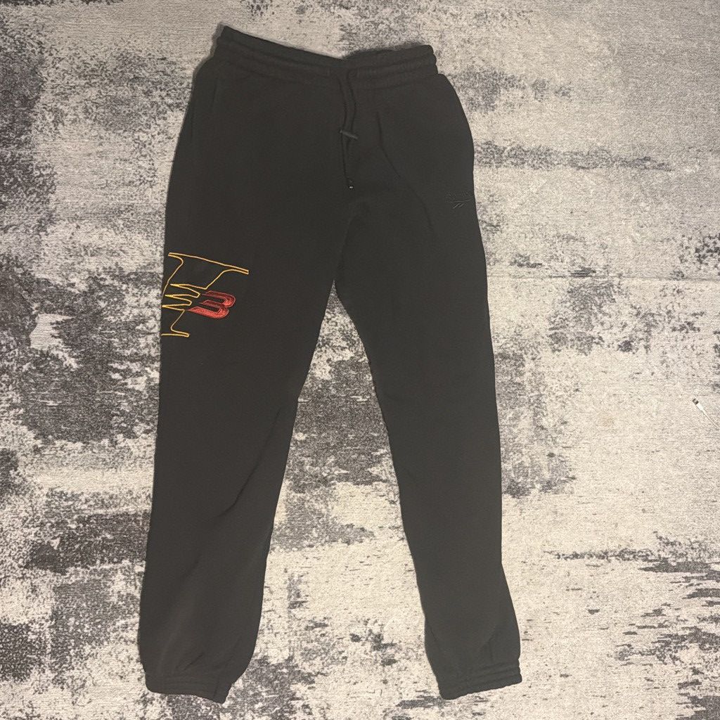 Reebok Reebok x Allen Iverson Black sweatpants Size US 29 - 1 Thumbnail