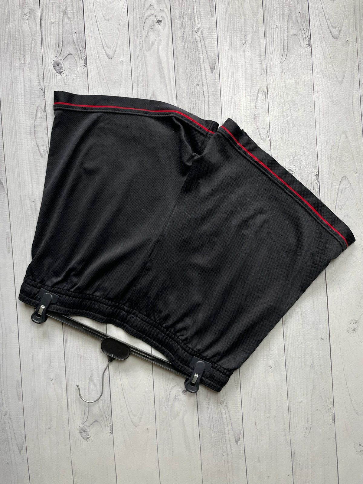 Reebok × Vintage Vintage Reebok Liverpool soccer shorts black size M Size US 32 / EU 48 - 7 Thumbnail