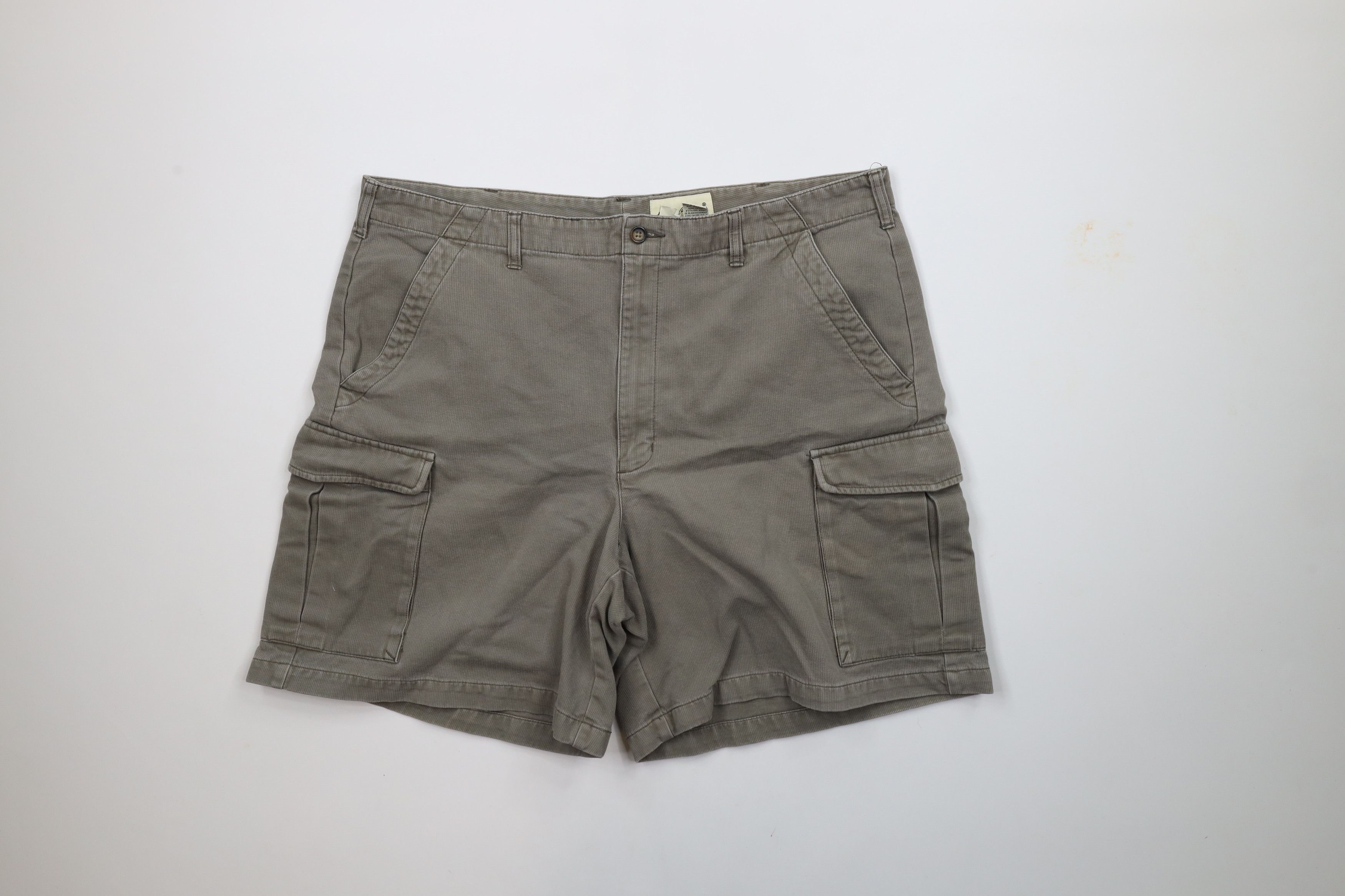 Eddie Bauer × Vintage Vintage 90s Eddie Bauer Ribbed Above Knee Cargo Shorts Green Size US 40 / EU 56 - 1 Thumbnail