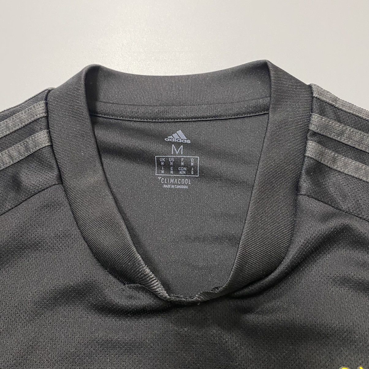 Adidas Manchester United Training Jersey 2019 Size M Black Football Size US M / EU 48-50 / 2 - 6 Thumbnail