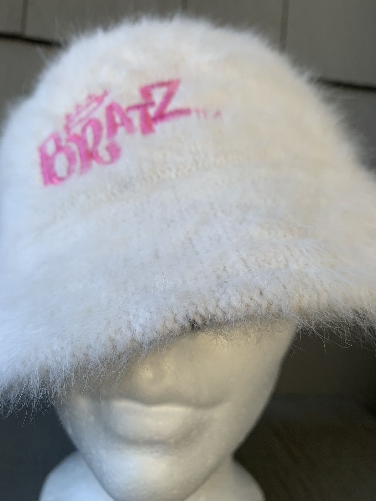 Japanese Brand × Vintage Y2K Bratz Dolls Bucket Hat Angora Fuzz Mohair 2000s Vintage Size ONE SIZE - 4 Thumbnail