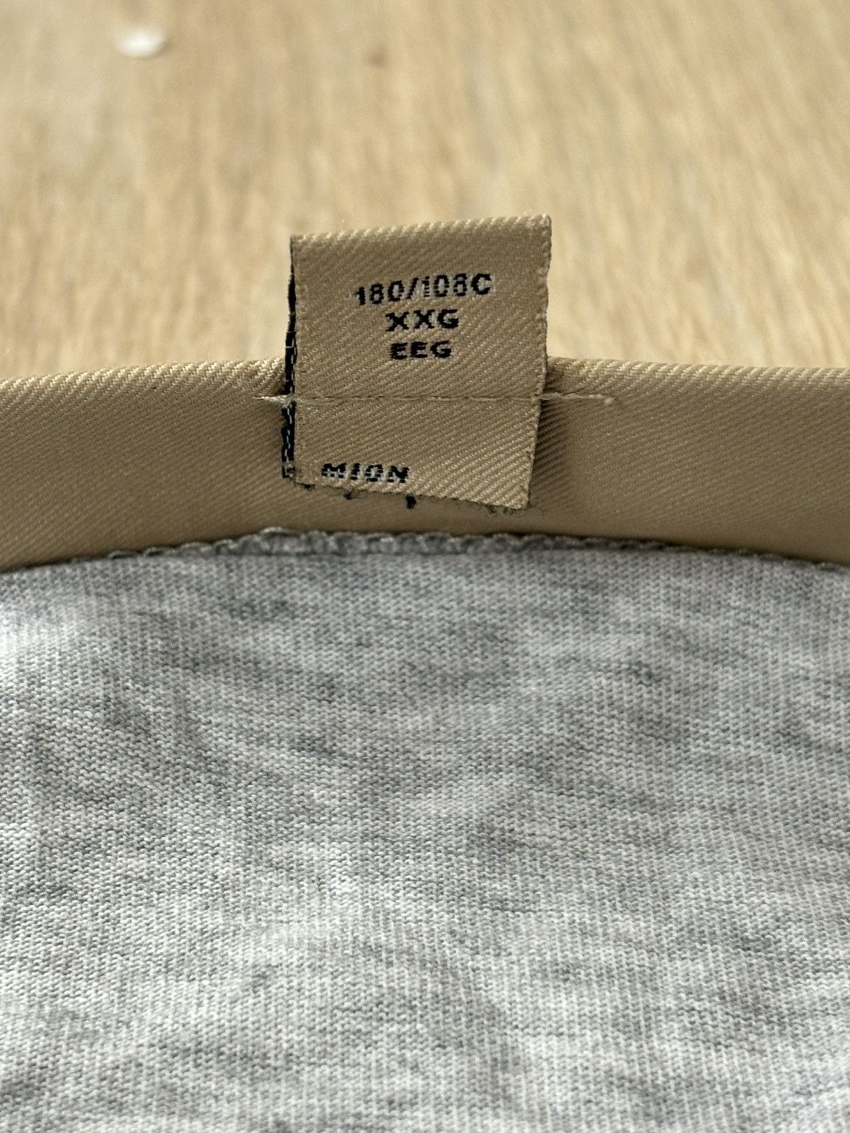 Burberry Burberry y2k men’s T shirt rare Size US XL / EU 56 / 4 - 5 Thumbnail