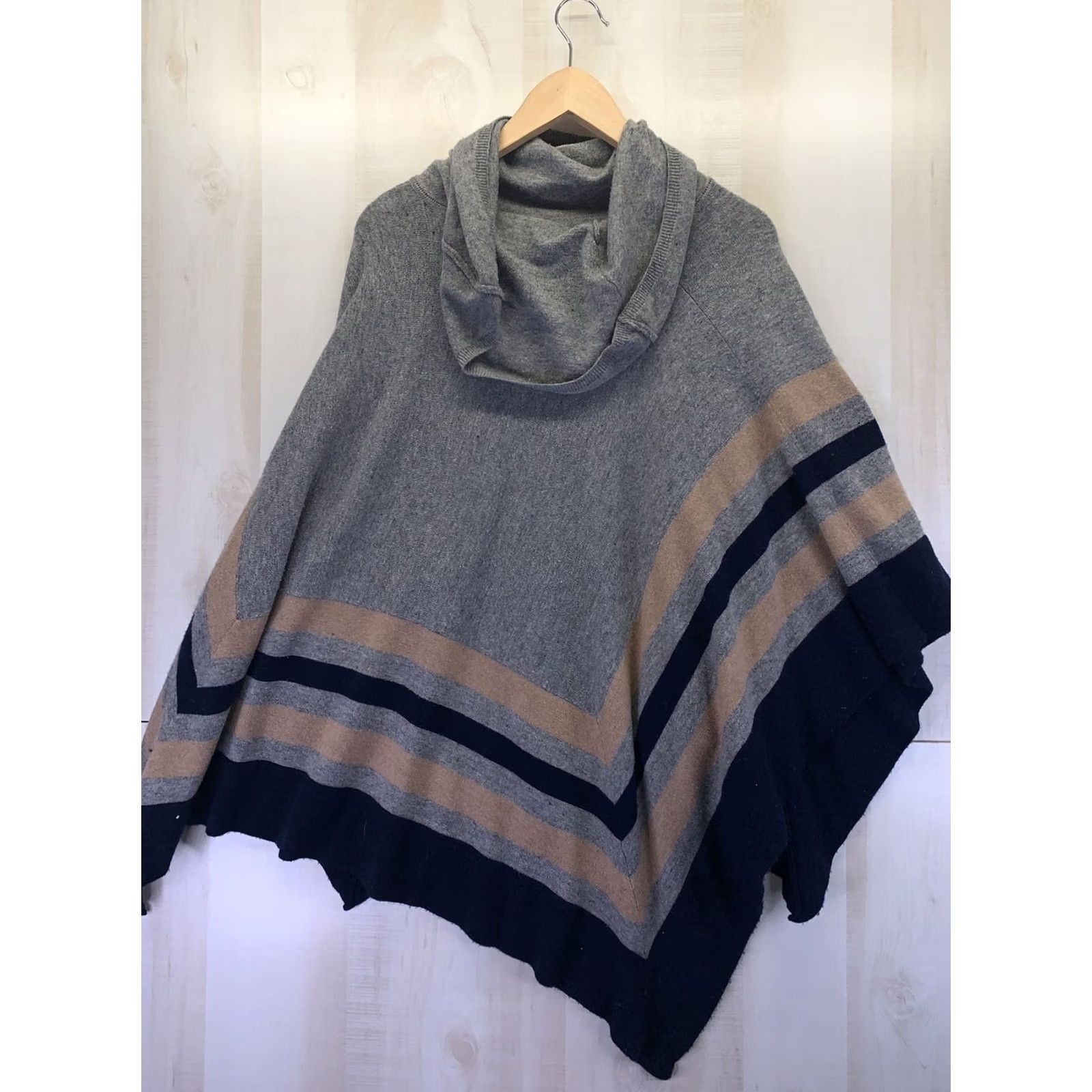 Bcbgmaxazria BCBGMAXAZRIA Knit Hooded Cape Poncho Womens OS-5807 One Size Multicolor Wool Knit Hooded Cape Poncho, Womens Size ONE SIZE - 4 Thumbnail