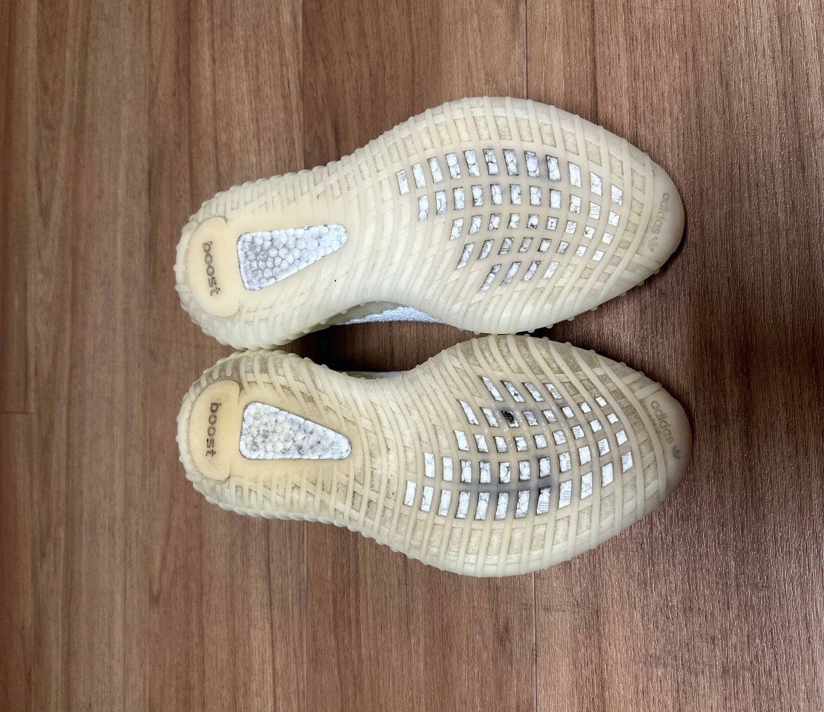 Adidas Yeezy Boost 350 V2 Low Cream White / Triple White Size US 10 / EU 43 - 6 Thumbnail