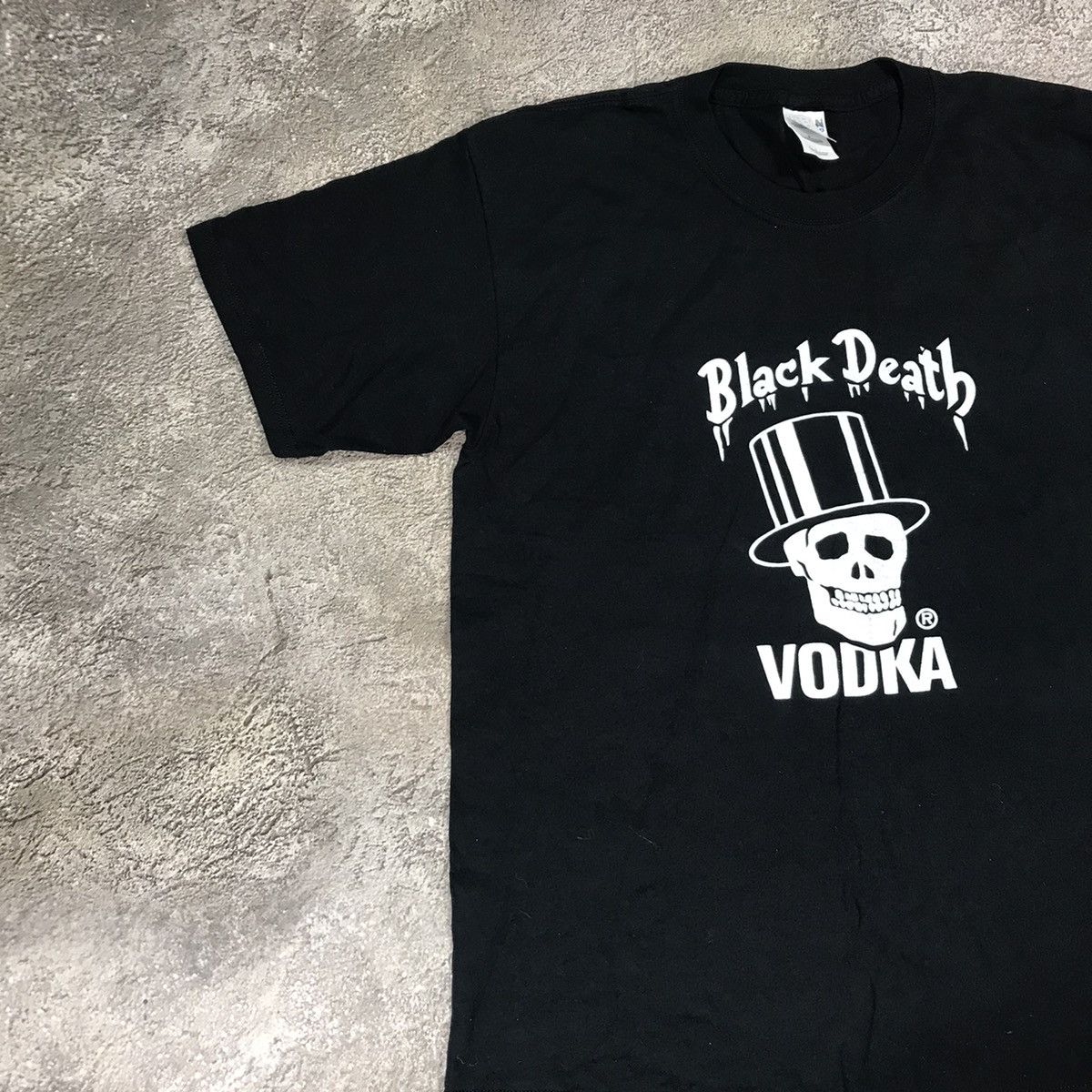 Vintage Vintage Y2K Black Death Vodka Graphic Tee Punk Skull Baggy L Size US L / EU 52-54 / 3 - 3 Thumbnail