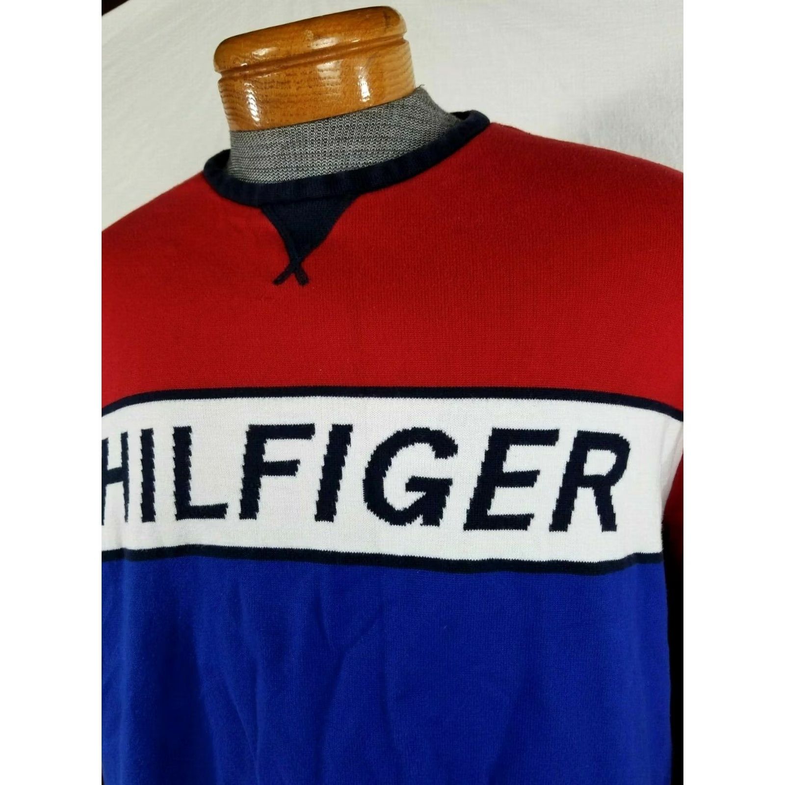 Tommy Hilfiger TOMMY HILFIGER Sweater Vintage 90s Digital Spell Out XL Adult Blue Red White 90s Pullover Cotton Mens Size US XL / EU 56 / 4 - 2 Thumbnail