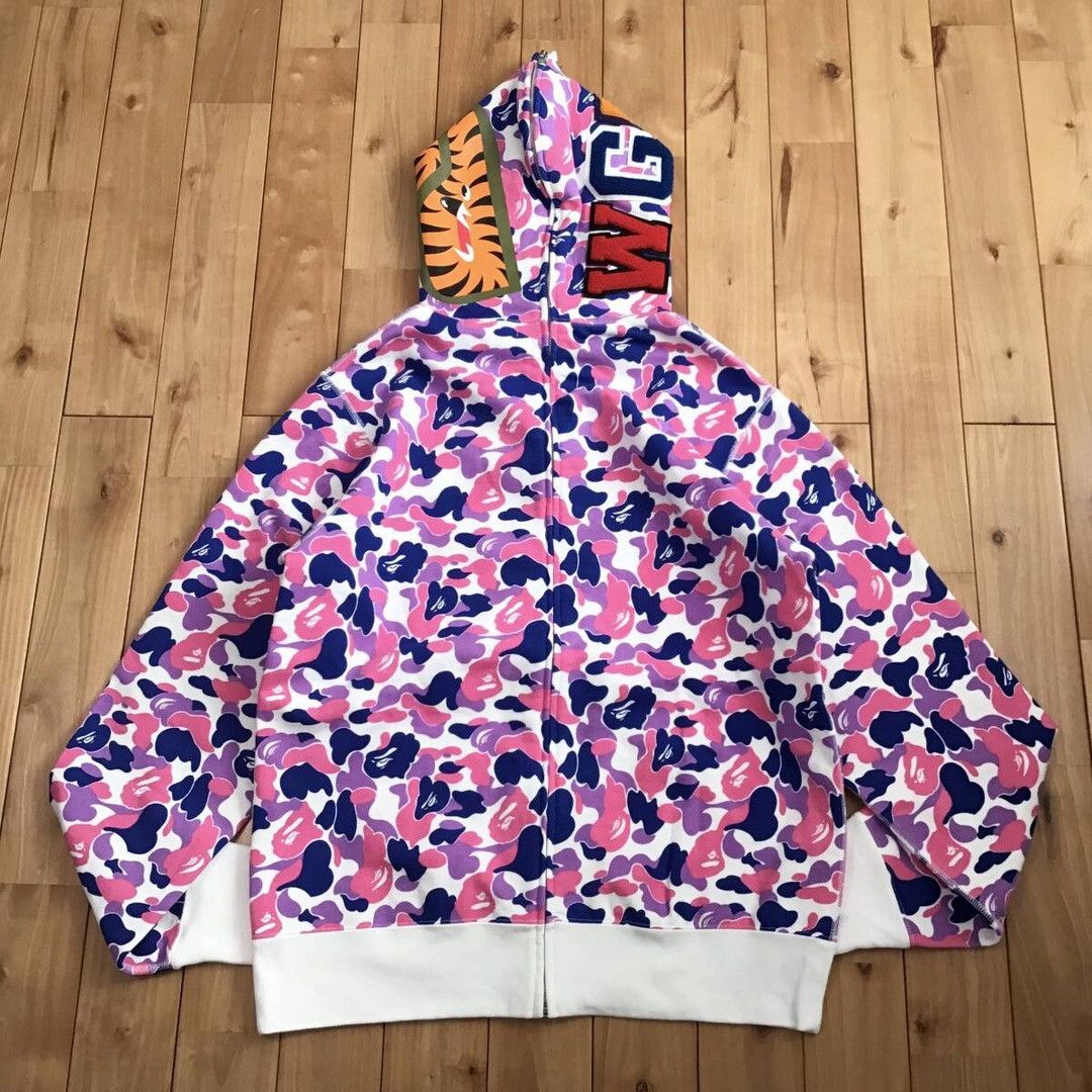Bape 2024 🔥GUANGZHOU Store Camo🔥 BAPE shark full zip hoodie APE Size US L / EU 52-54 / 3 - 2 Thumbnail