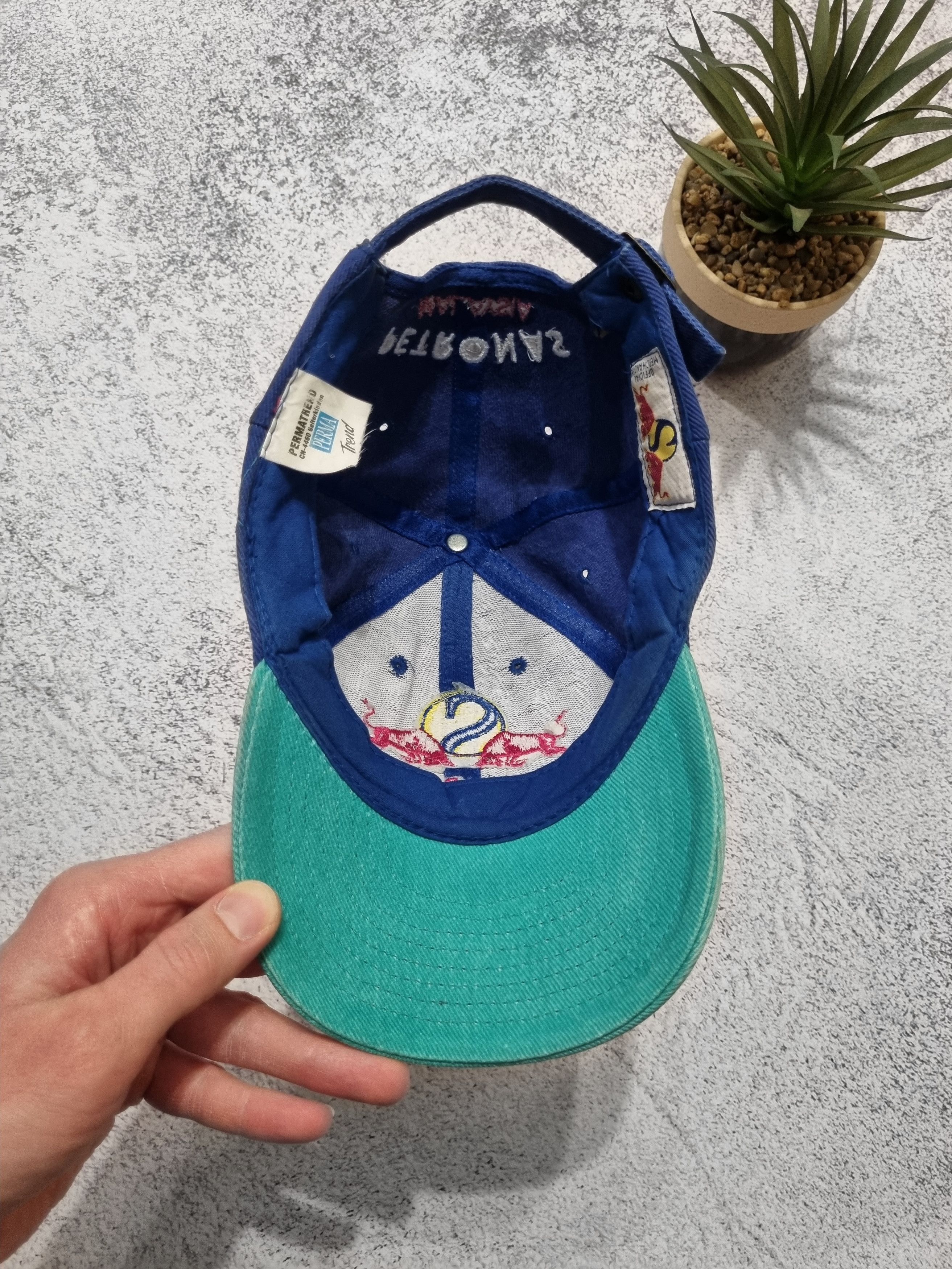 Red Bull × Vintage Vintage Red Bull 90’s Sauber Petronas Racing Cap Hat Size ONE SIZE - 9 Thumbnail