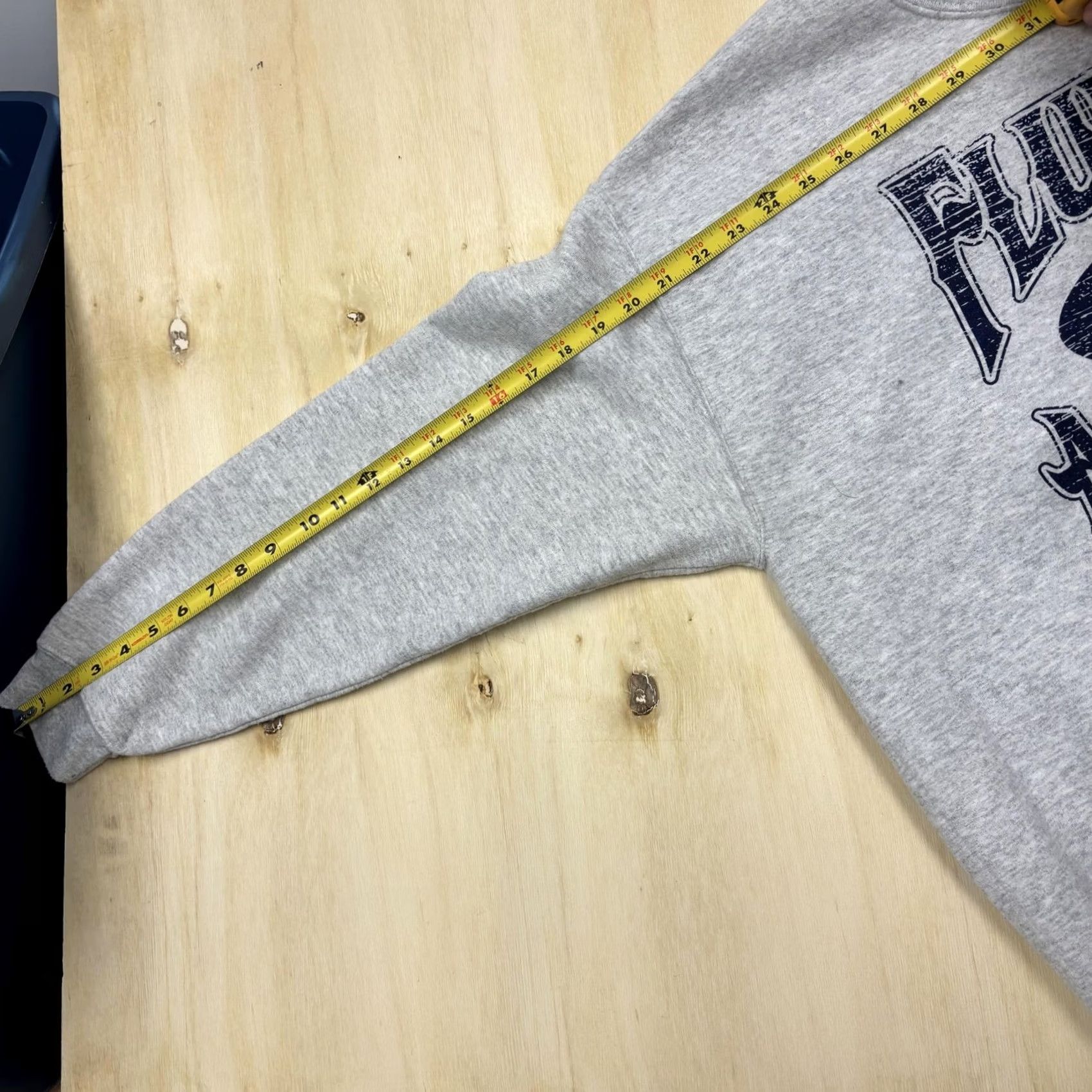 Gildan Gildan Sweatshirt Mens Large Gray Heavy Blend Fleece Pullover Flurer's Auto Body Graphic Print Logo 50% Cotton 50% Polyester Crew Neck Long Sleeve Size US L / EU 52-54 / 3 - 6 Thumbnail