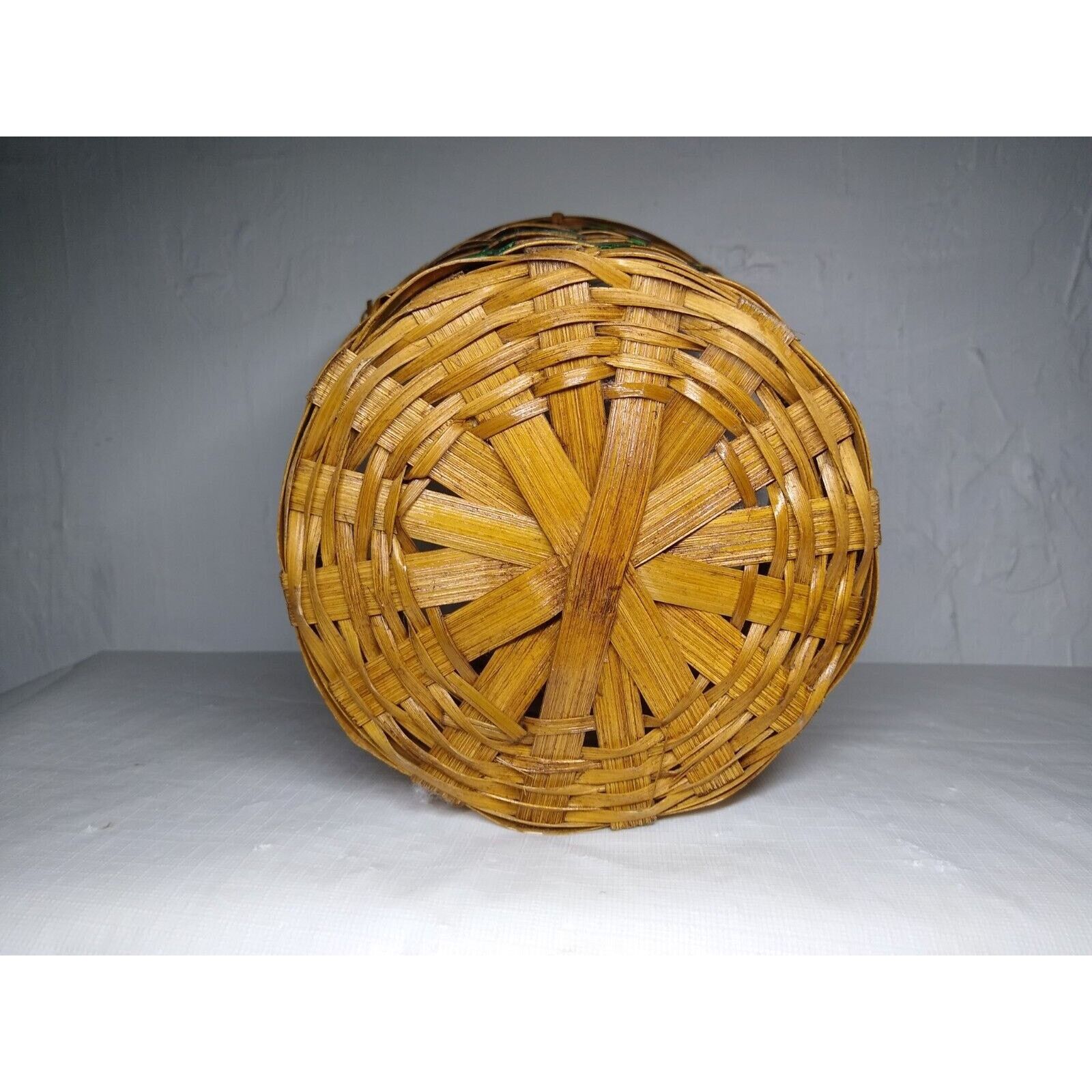 Other Light/Medium Brown Wicker Wovn Band Round Basket Holly Berry Size ONE SIZE - 3 Thumbnail