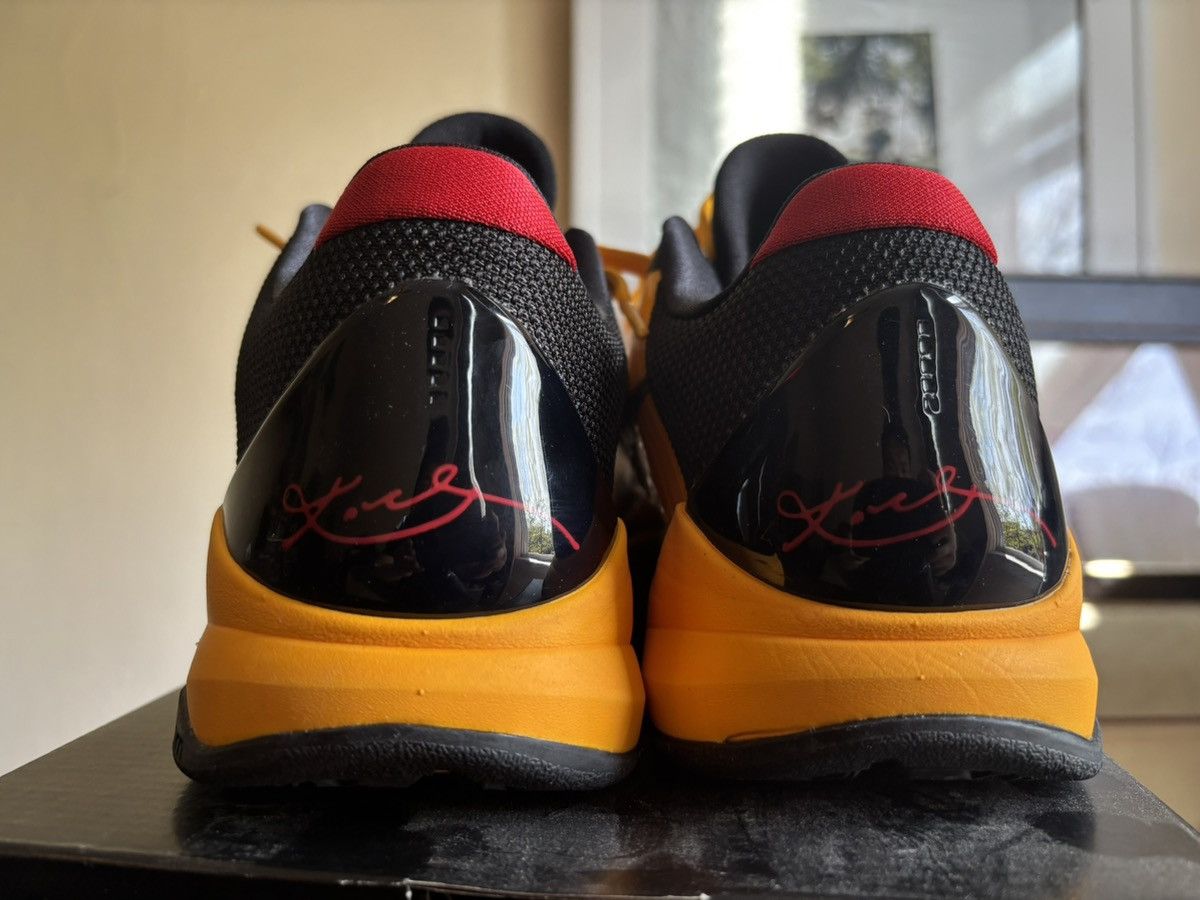 Nike KOBE V PROTRO Size US 7 / EU 40 - 2 Thumbnail