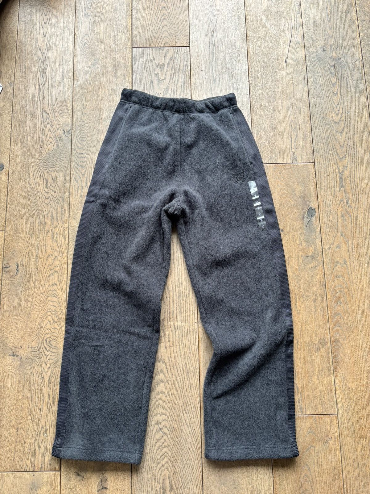Needles Needles UNIQLO Fleece Sweat Pants Size Small Gray bottoms Size US 29 - 1 Thumbnail