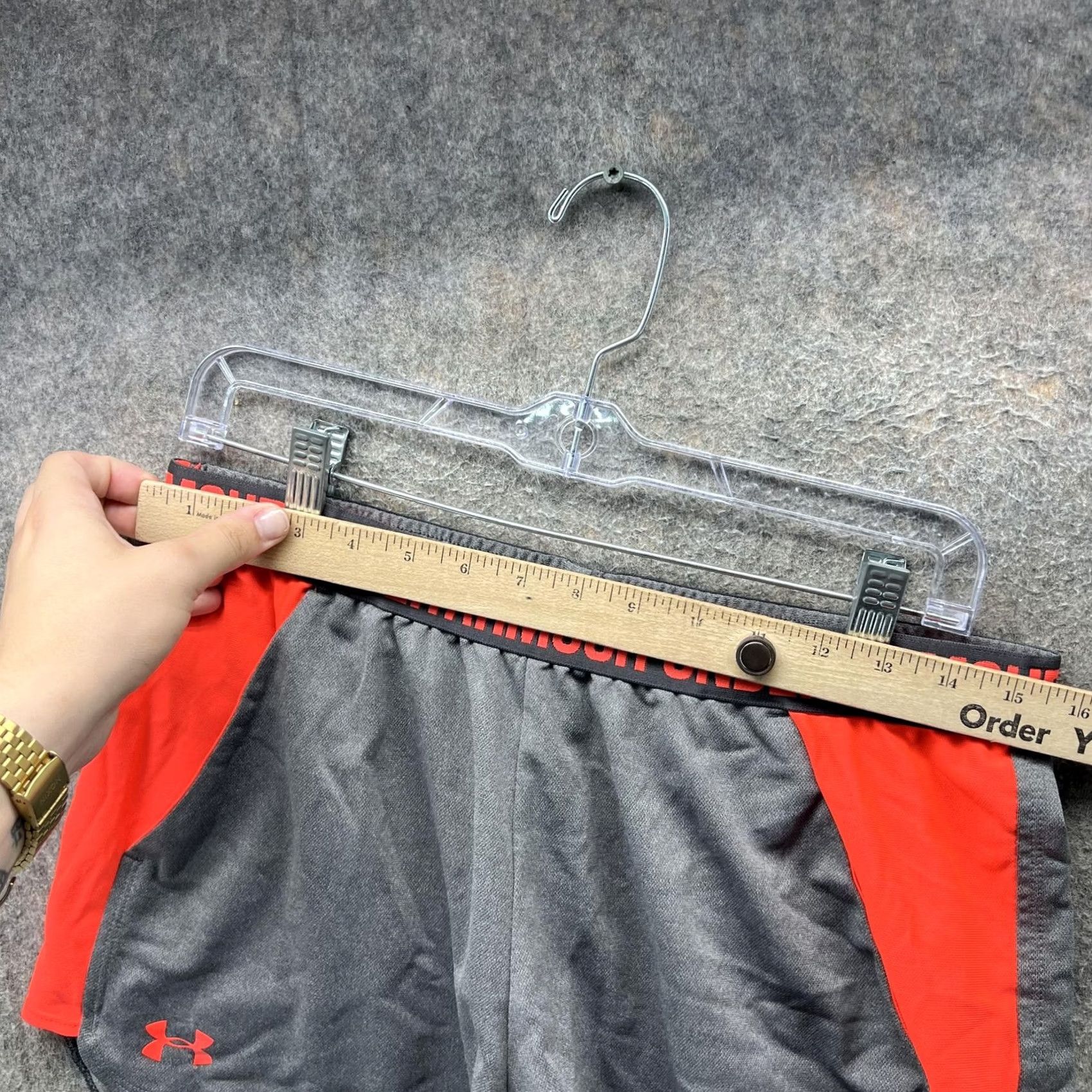 Under Armour Under Armour Shorts Womens Large Gray Red HeatGear Loose Athletic Running Size 36" / US 14 / IT 50 - 5 Thumbnail