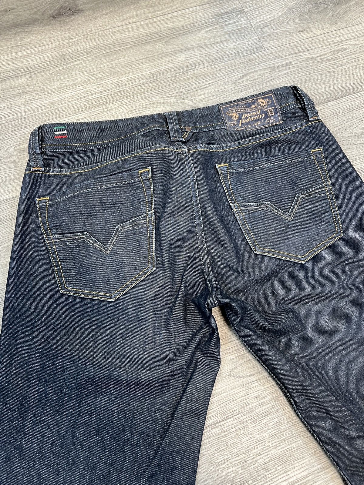 Diesel Vintage Diesel Industry Denim Jeans Straight Fit Dark Wash Size US 31 - 3 Thumbnail