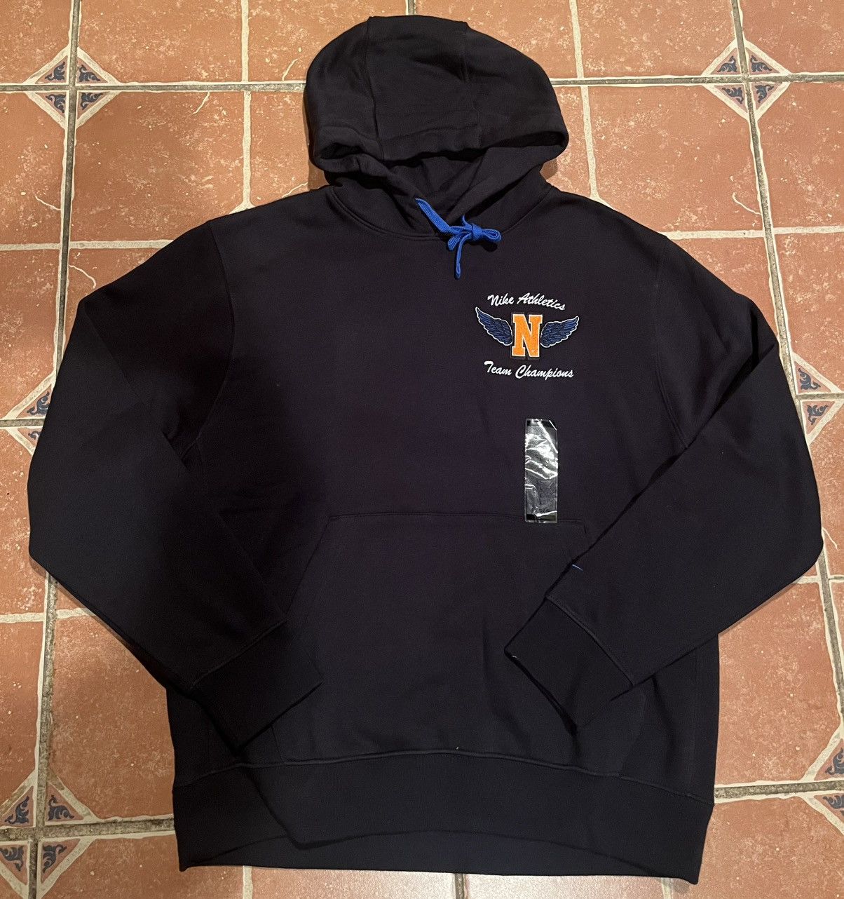 Nike New Nike Athletics Swoosh High Hoodie Black Sz. Large Size US L / EU 52-54 / 3 - 1 Thumbnail