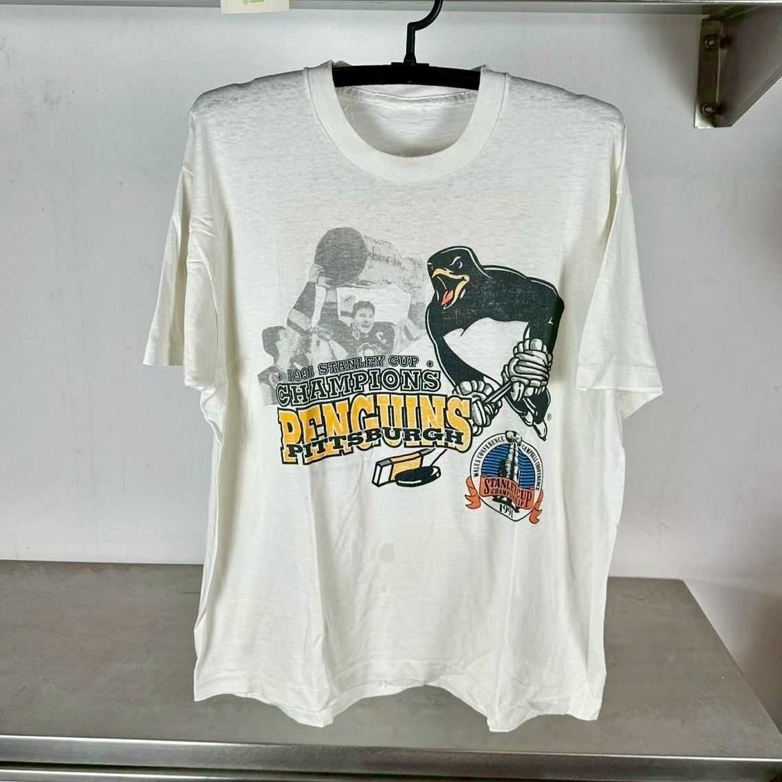 Vintage 1991 Pittsburgh Penguins Stanley Cup Champions NHL T-shirt Size US XL / EU 56 / 4 - 1 Thumbnail