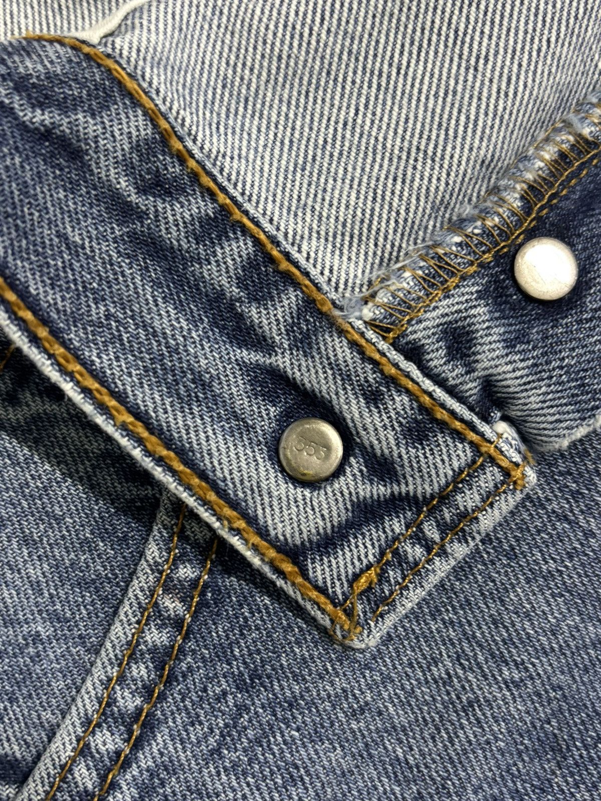 Levi's Vintage 90s Levis 501 Blue Wash Button Fly Distressed Jeans Size US 33 - 5 Thumbnail