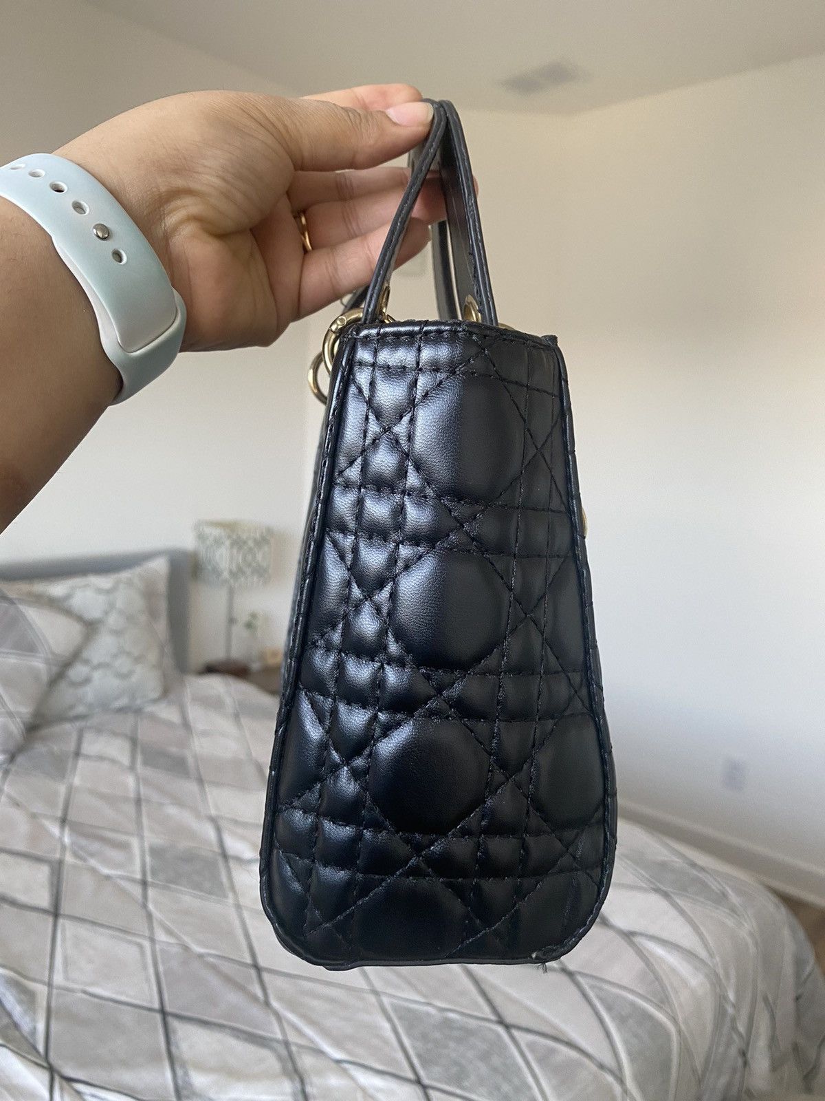 Other Womens Small Black & Gold Crossbody Purse Ladies Handbag Size ONE SIZE - 7 Thumbnail