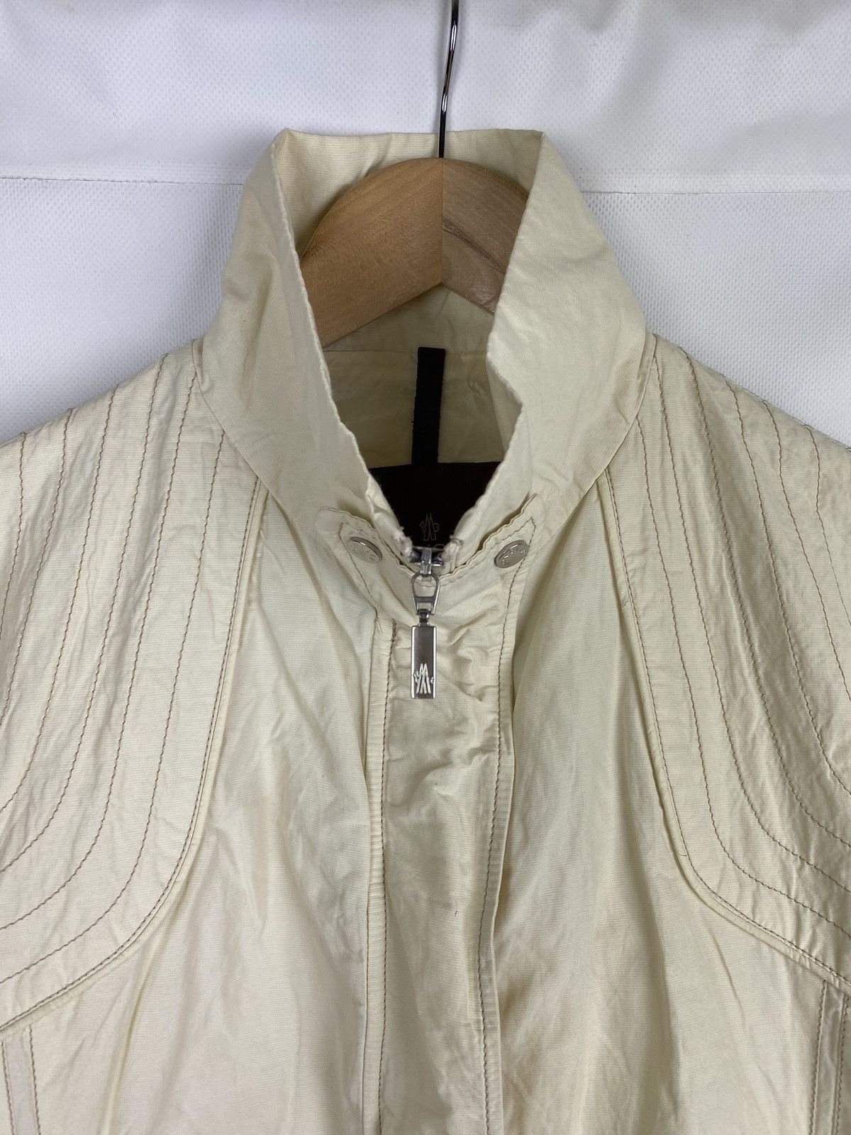 Moncler Moncler vintage ladies full zip jacket size 3 beige Size S / US 4 / IT 40 - 8 Thumbnail