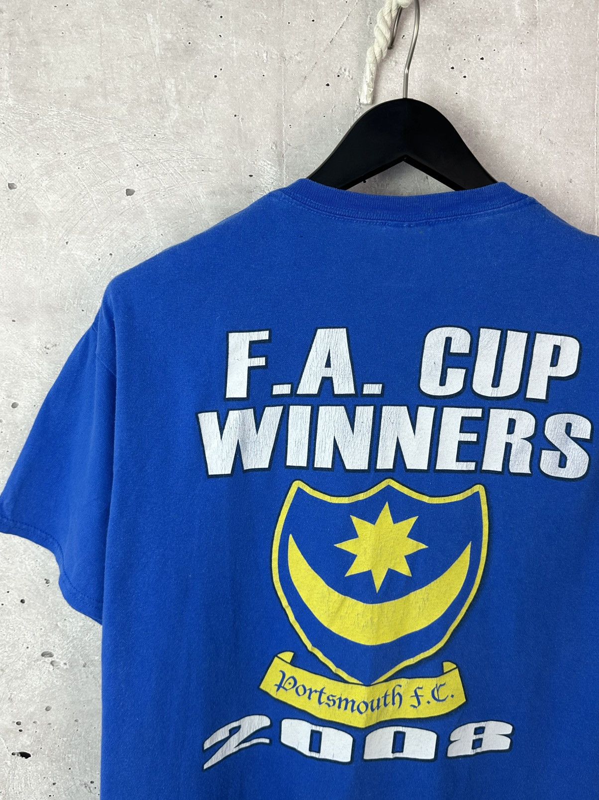 Vintage Vintage Portsmouth F.A. Winners 2008 Blue Printed T-shirt Size US L / EU 52-54 / 3 - 10 Thumbnail