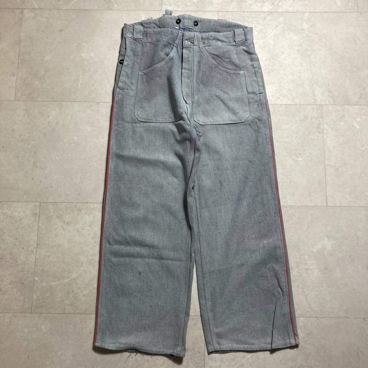 Vintage Vintage Workwear Chore Pants Size 32 Denim Trousers Size US 32 / EU 48 - 1 Thumbnail