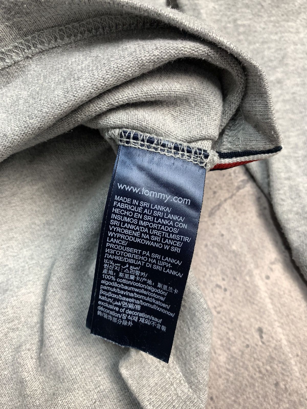 Japanese Brand Vintage Tommy Hilfiger regby long sleeve faded sk8 Y2K Size US L / EU 52-54 / 3 - 11 Thumbnail