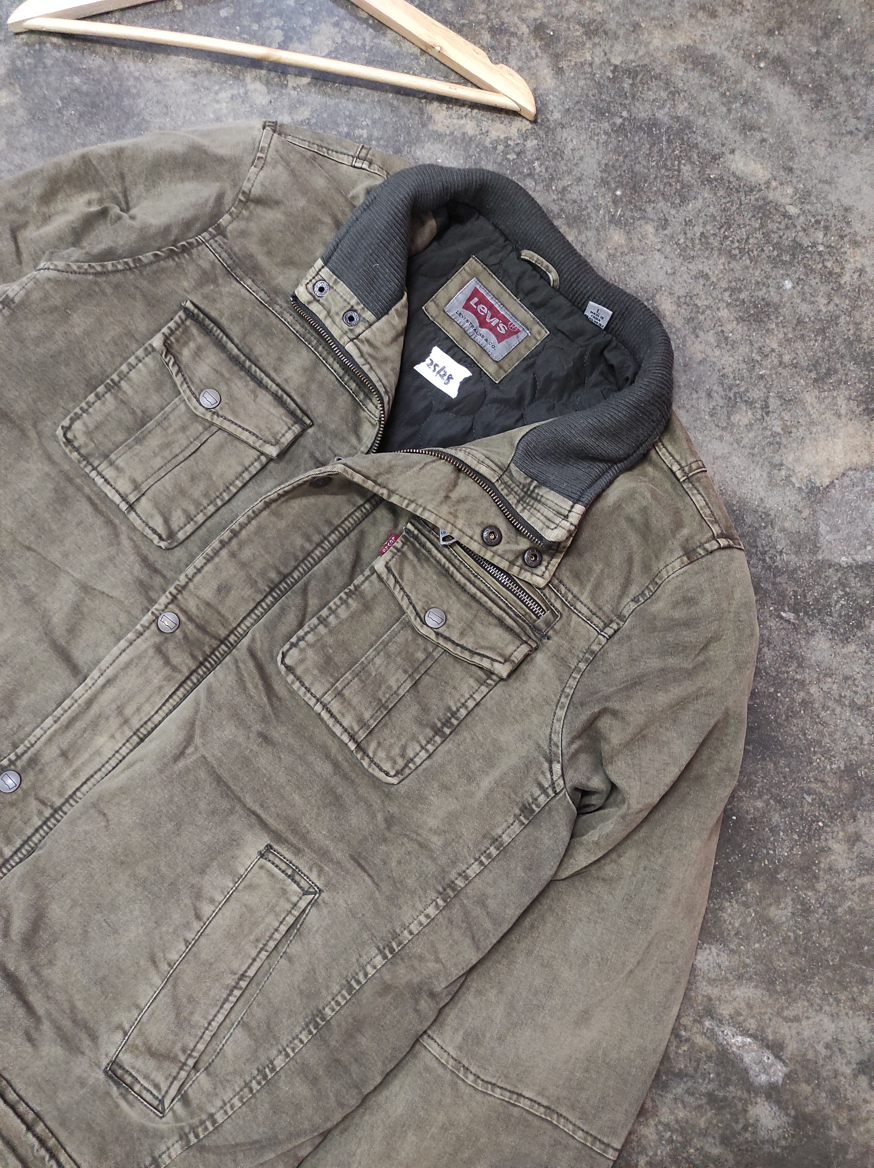 Levi's LEVIS MILITARY STYLE MULTI POCKET HEAVY JACKET Size US L / EU 52-54 / 3 - 4 Thumbnail