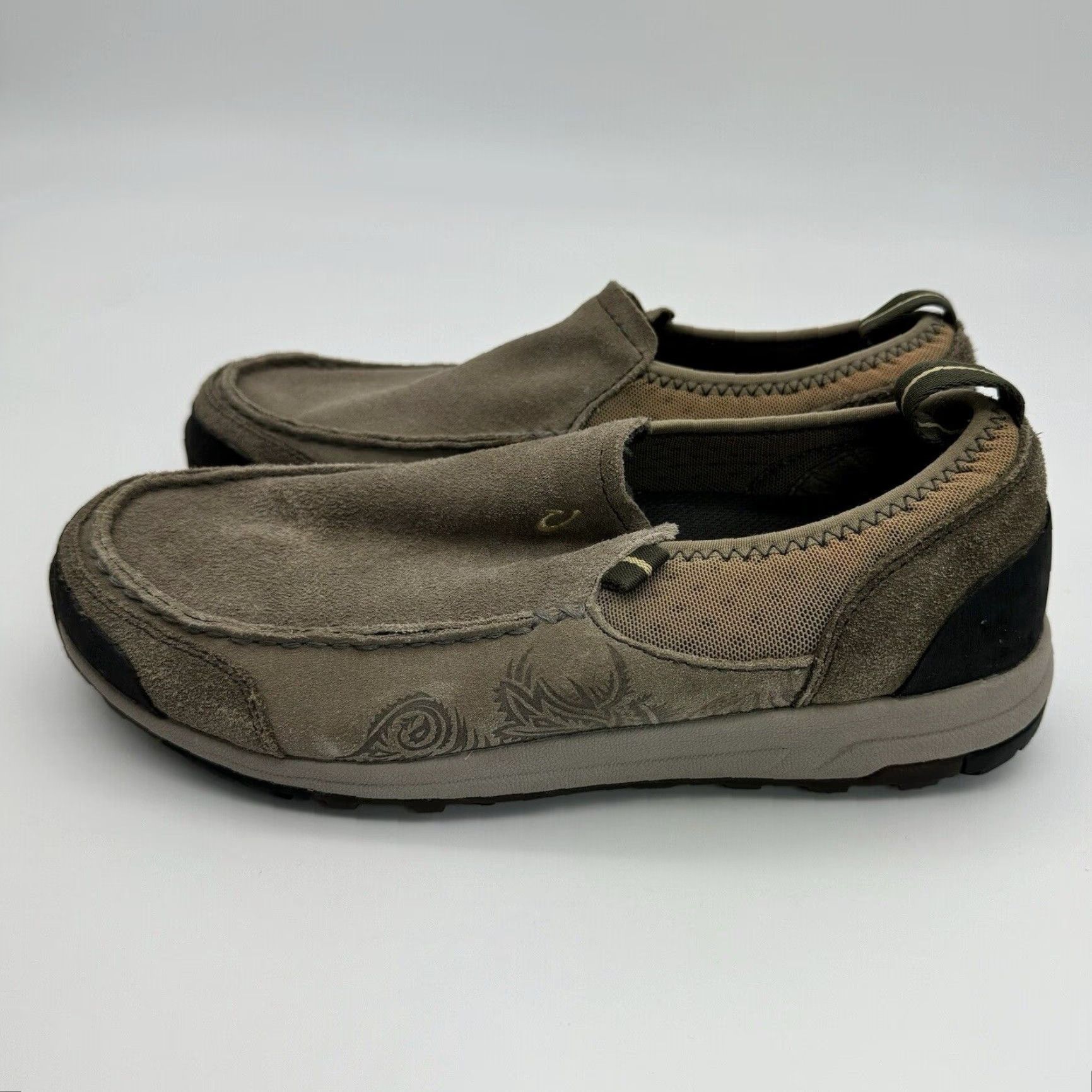 Olukai OLUKAI Kama Hele Shoes Mens US 9 Tan Grey Suede Slip On Casual Aloha Hawaii Mens Size US 9 / EU 42 - 3 Thumbnail