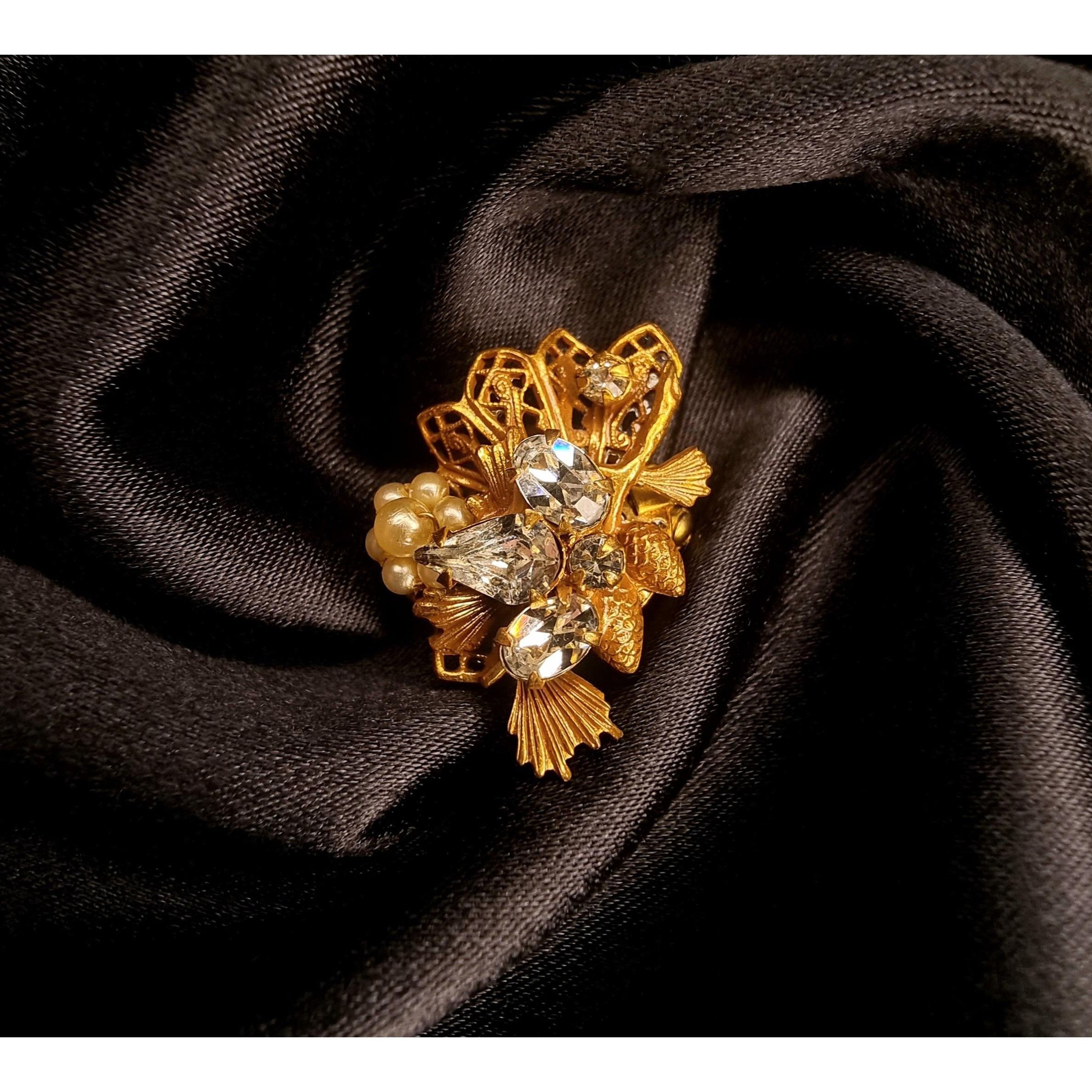 Vintage Rare Find Vintage Signed Original by Robert 1950's Brooch Pi Size ONE SIZE - 4 Thumbnail