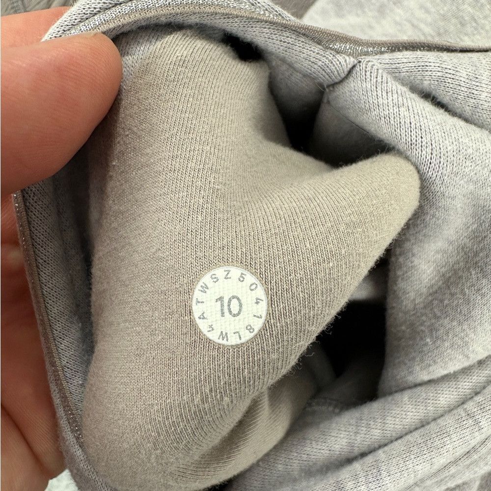 Lululemon Lululemon Scuba Hoodie * Plush Women’s Size 10 W4ATWS Size L / US 10 / IT 46 - 2 Thumbnail