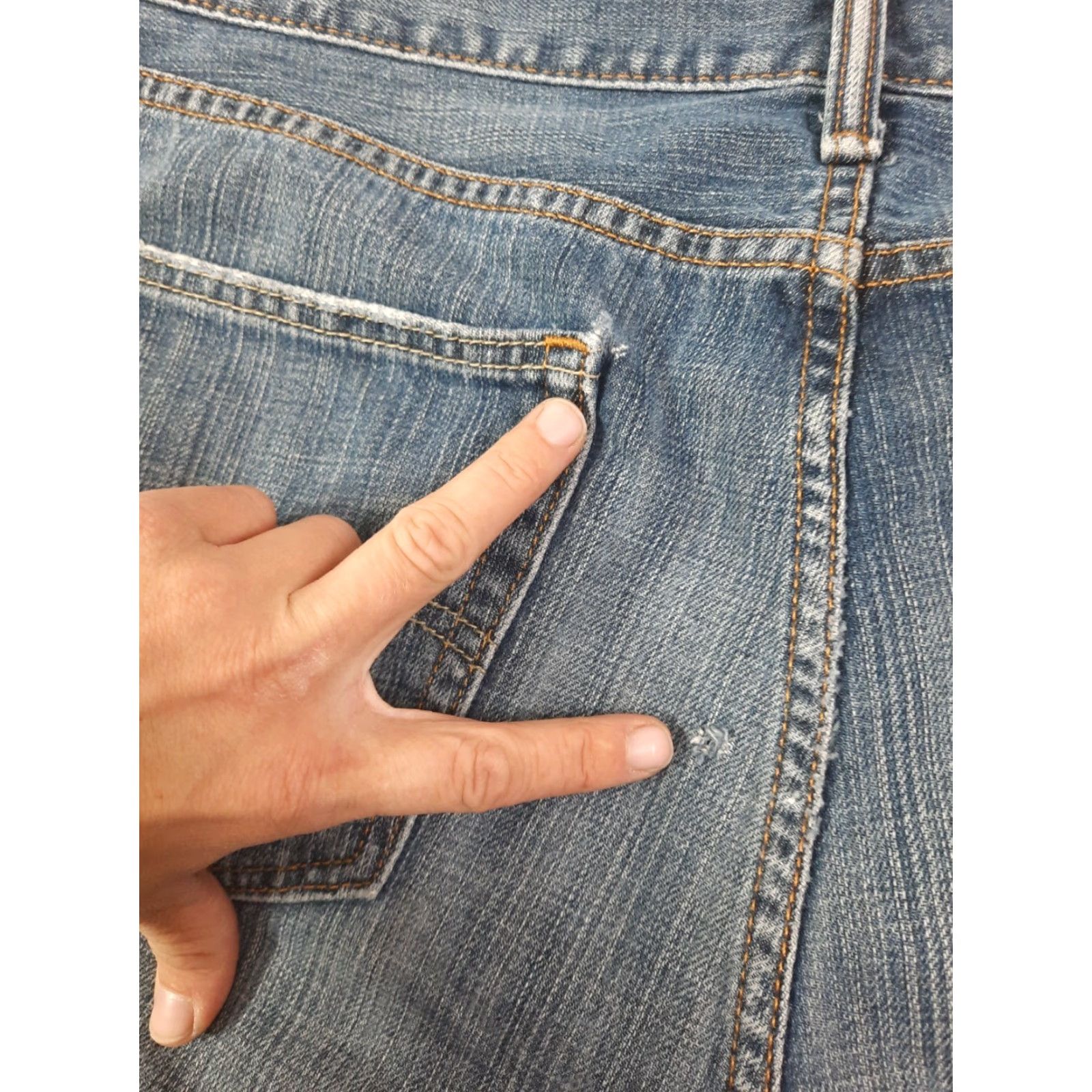 Levi's VINTAGE Levis 505 Jeans Denim Blue 36x32 Mens Regular 5-Pocket Belt Loops Zip Size US 36 / EU 52 - 3 Thumbnail