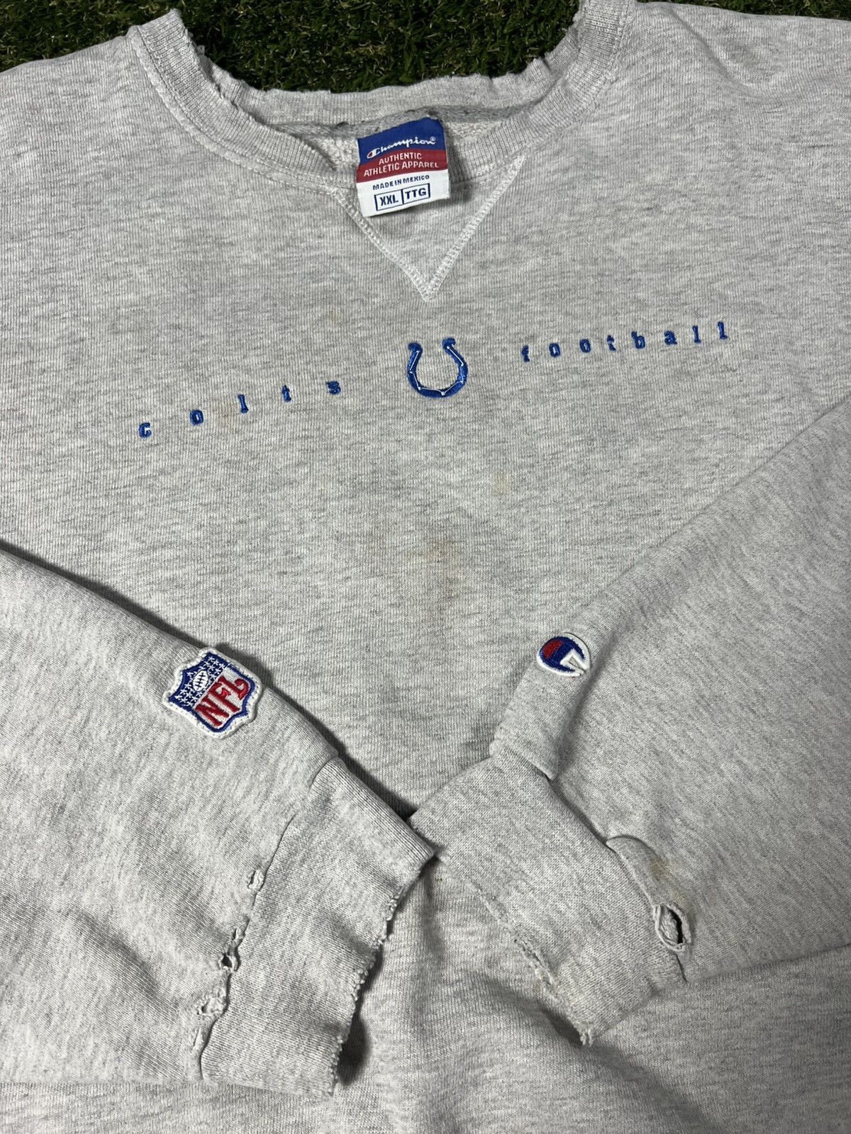 Champion Vintage Indianapolis Colts Distressed NFL Football Crewneck Size US XXL / EU 58 / 5 - 2 Thumbnail