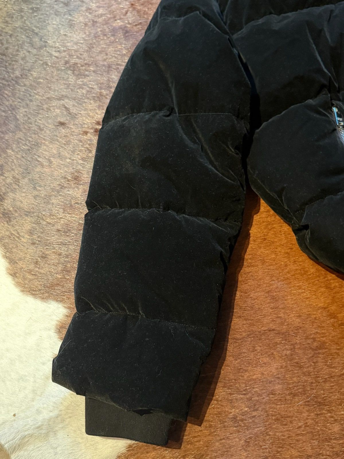 Prada Velvet puffer jacket Size US M / EU 48-50 / 2 - 10 Thumbnail