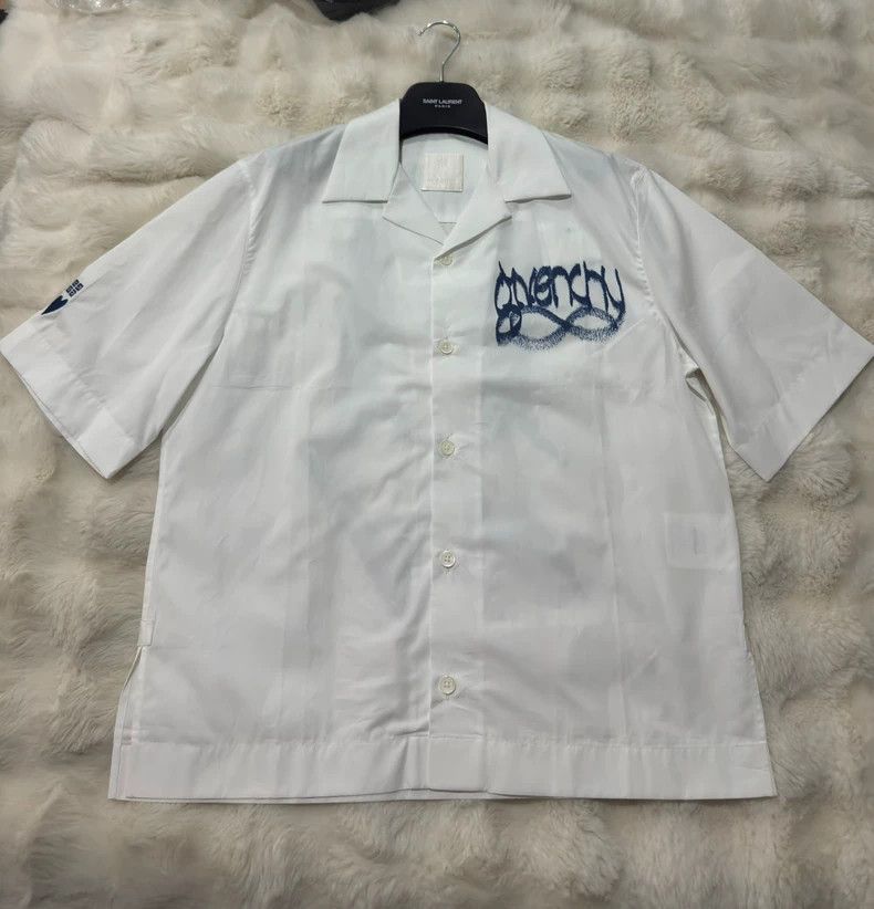 Givenchy Givenchy Men's Printed Logo Short Sleeve Shirt - dmc Size US L / EU 52-54 / 3 - 1 Thumbnail