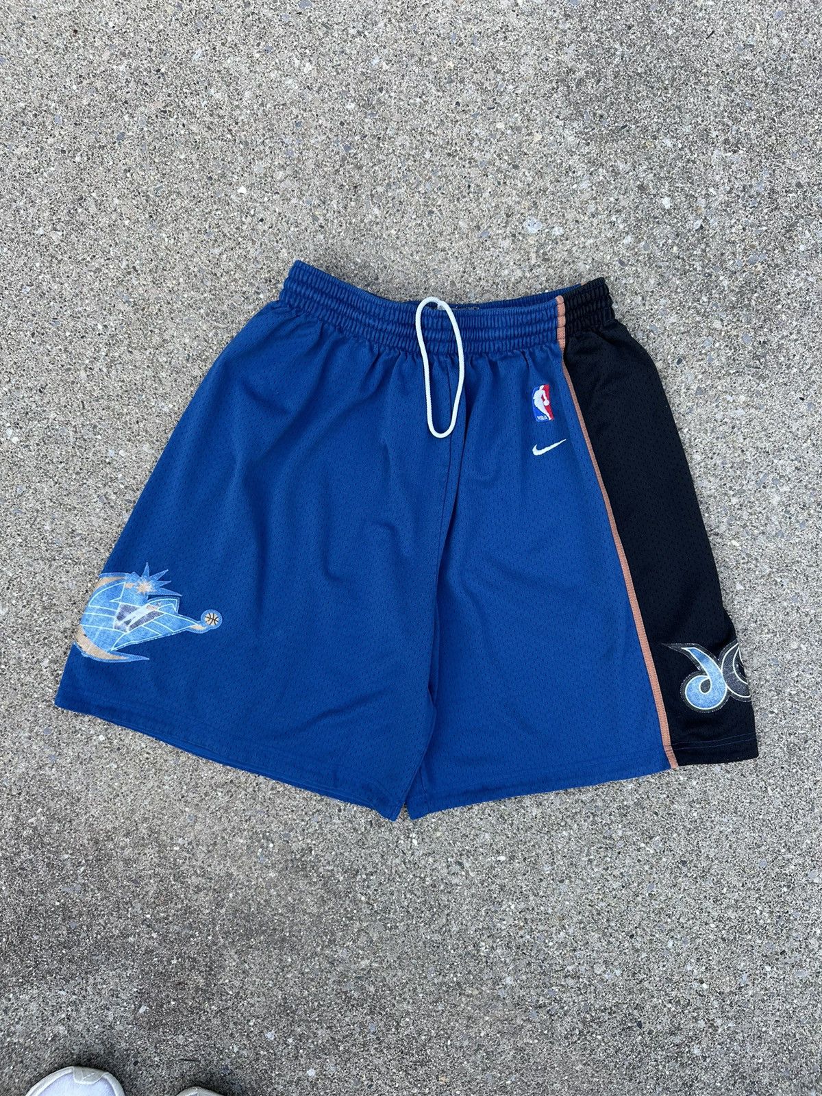 Nike Washington Wizards nike team issue shorts Size US 30 / EU 46 - 1 Thumbnail