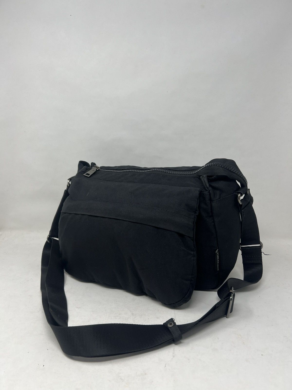 Japanese Brand Y'Saccs Vous et Sling Bag Size ONE SIZE - 2 Thumbnail
