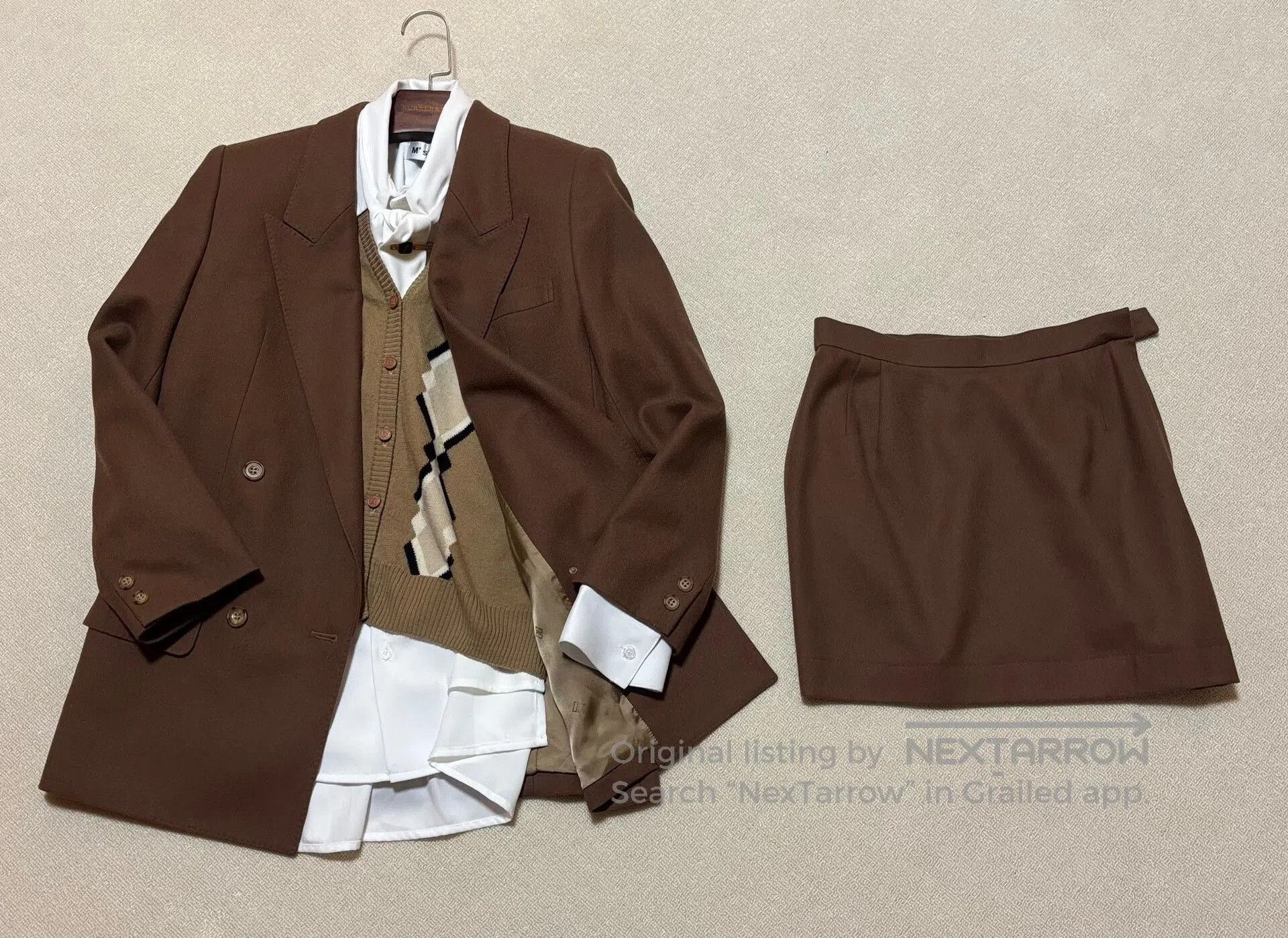 DAKS DAKS Luxury Wool Double-Breasted Women's Suit. Size M / US 6-8 / IT 42-44 - 1 Thumbnail