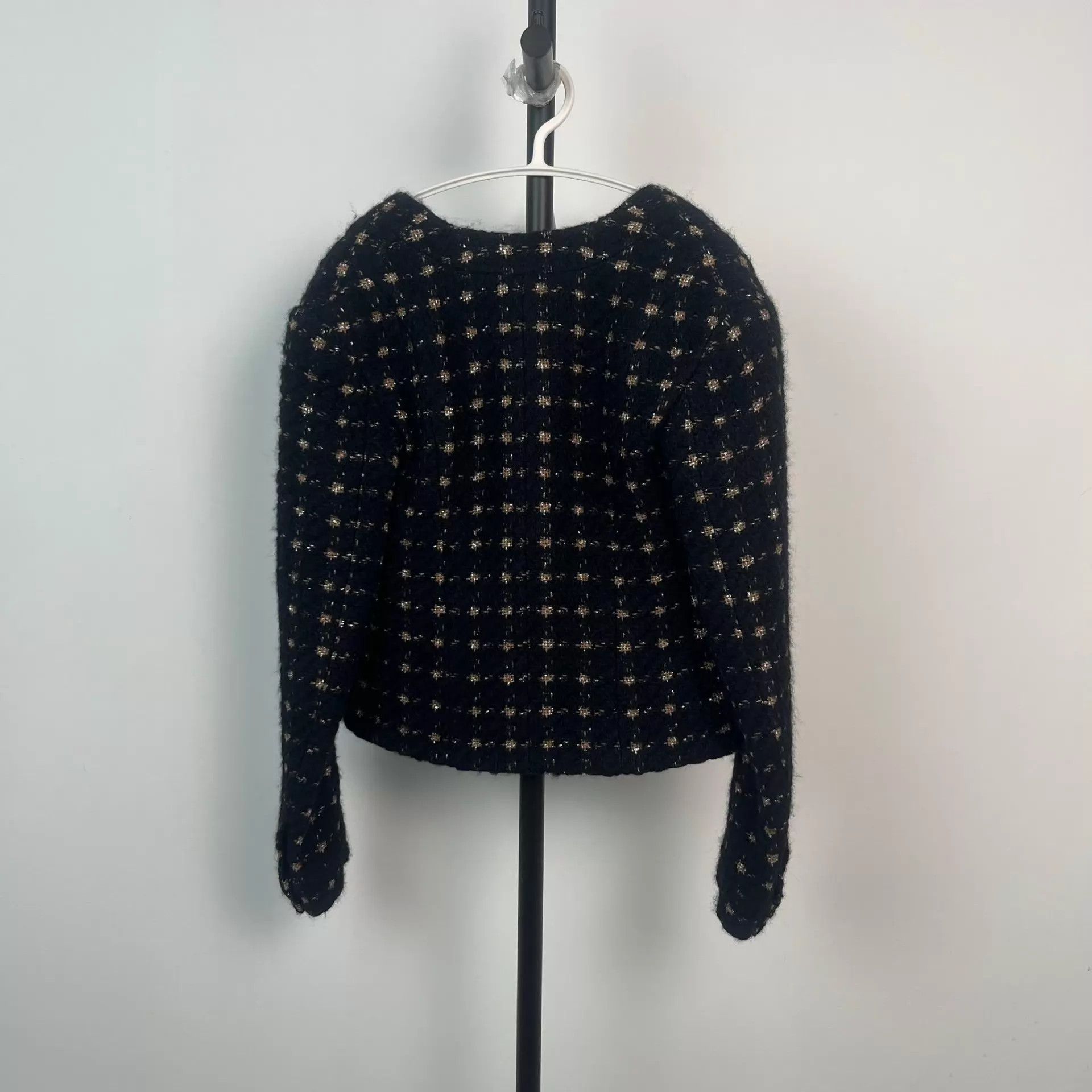 Chanel CHANEL Snow Tweed Short V-neck Jacket Black 34 Size XS / US 0-2 / IT 36-38 - 2 Thumbnail