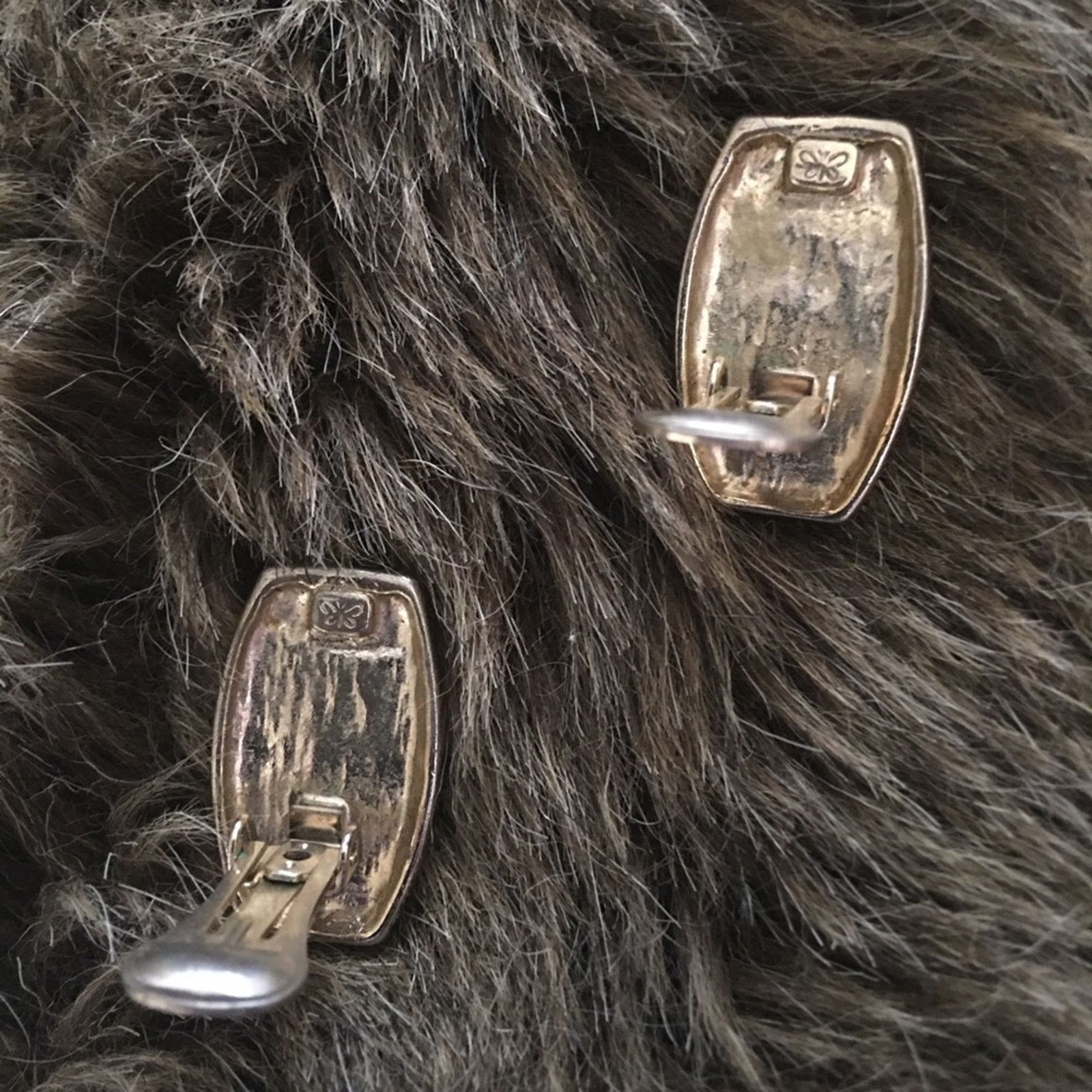 Vintage Vintage 80s Weekenders black enamel clip earrings Size ONE SIZE - 3 Thumbnail