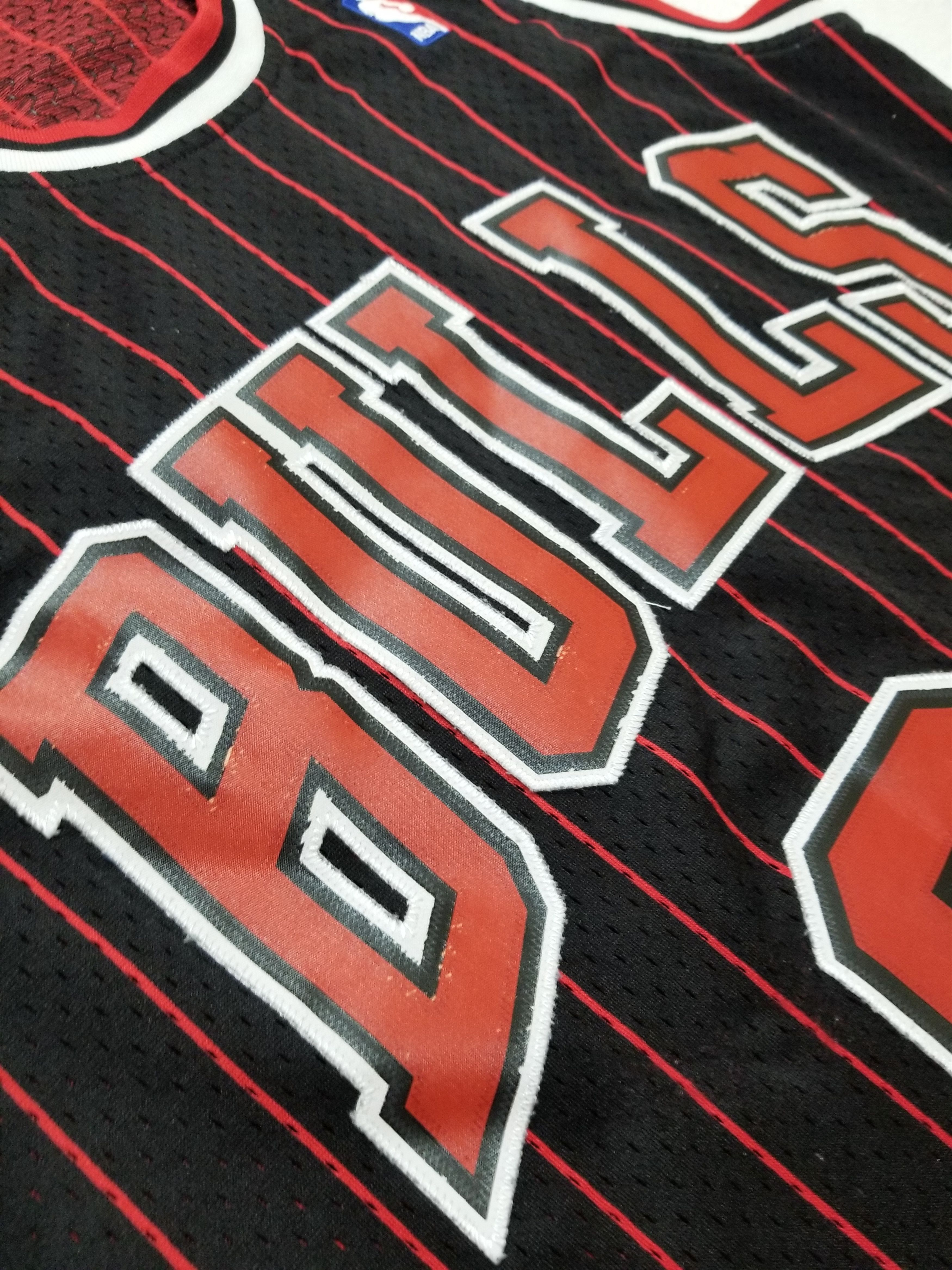 Adidas Dennis Rodman #91 Chicago Bulls NBA Embroidered Jersey Size US M / EU 48-50 / 2 - 15 Thumbnail