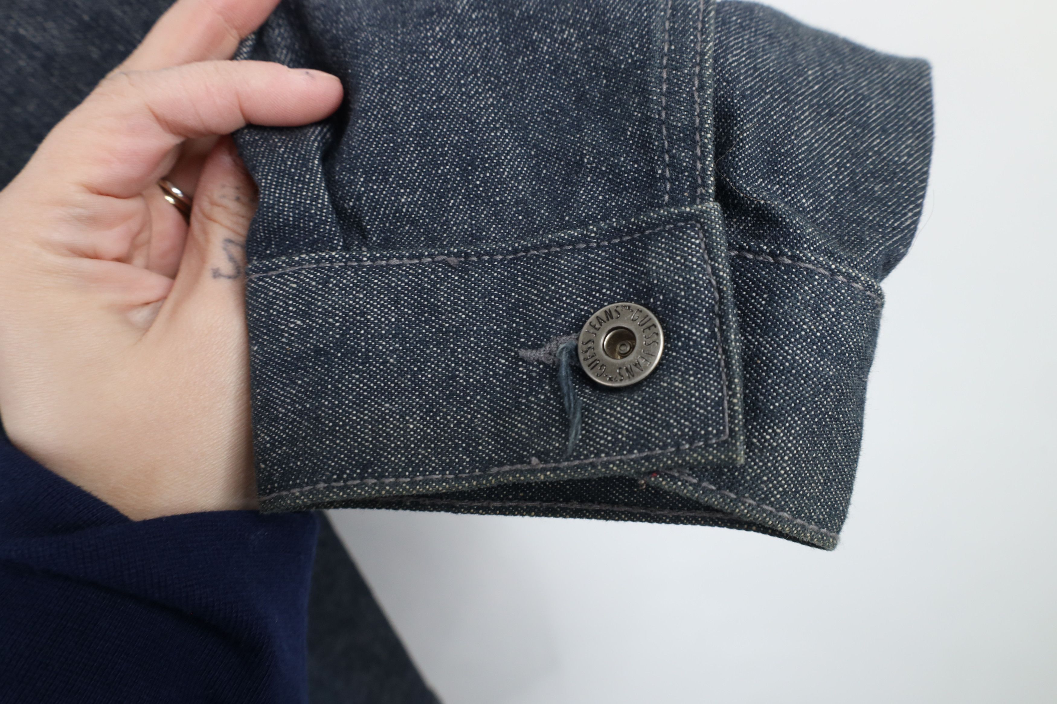 Guess × Vintage Vintage 90s Guess Chambray Denim Jean Trucker Jacket Blue Size US L / EU 52-54 / 3 - 6 Thumbnail