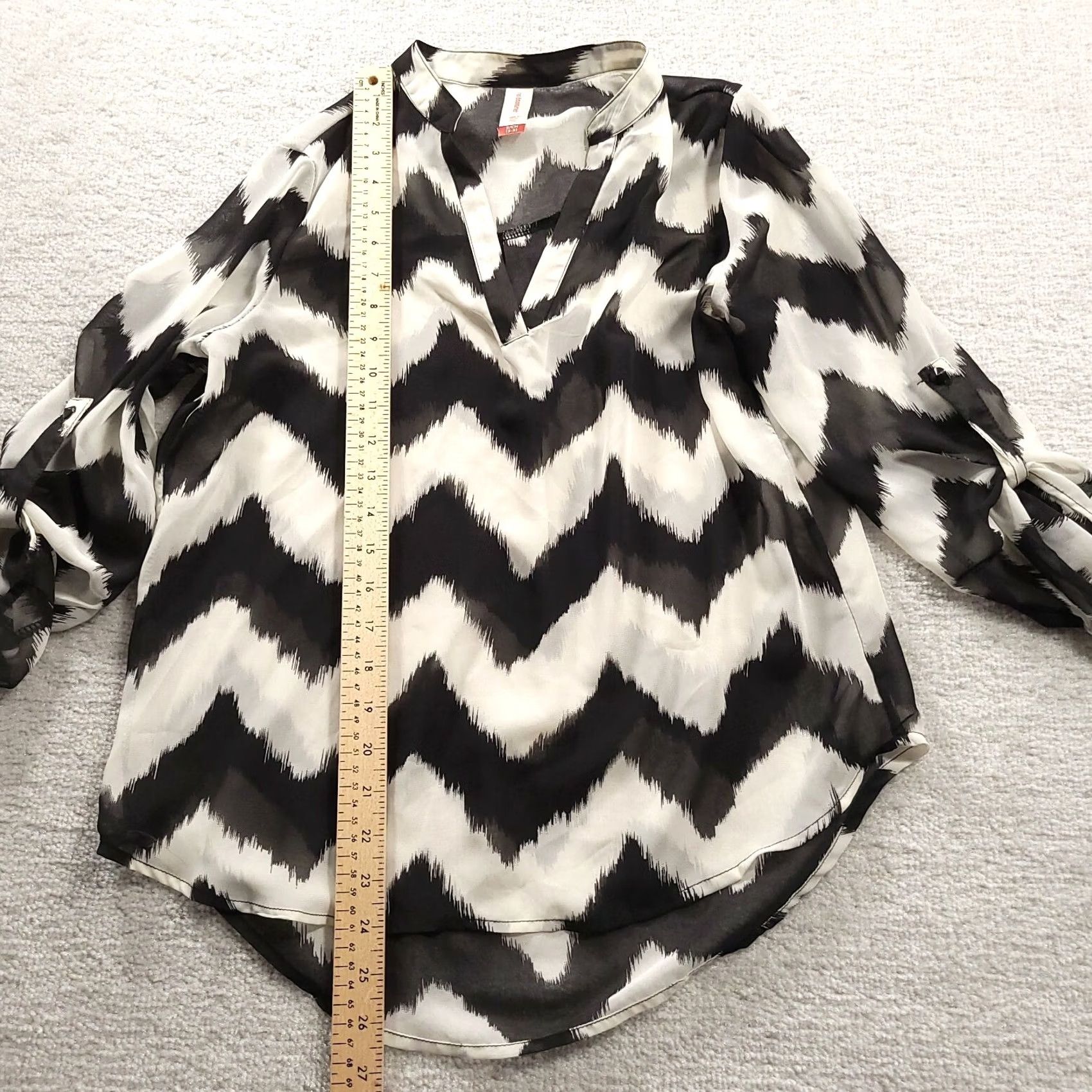 Vintage No Boundaries Black & White Animal Print Top Womens Small Roll Tab Sleeve Size S / US 4 / IT 40 - 5 Thumbnail