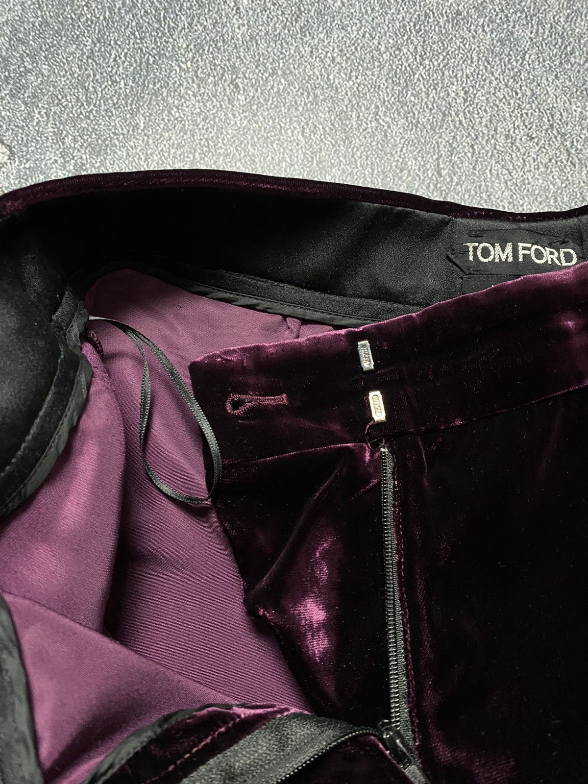 Tom Ford Tom Ford Midnight Purple Velvet black side stripes pants Size 27" / US 4 / IT 40 - 9 Thumbnail