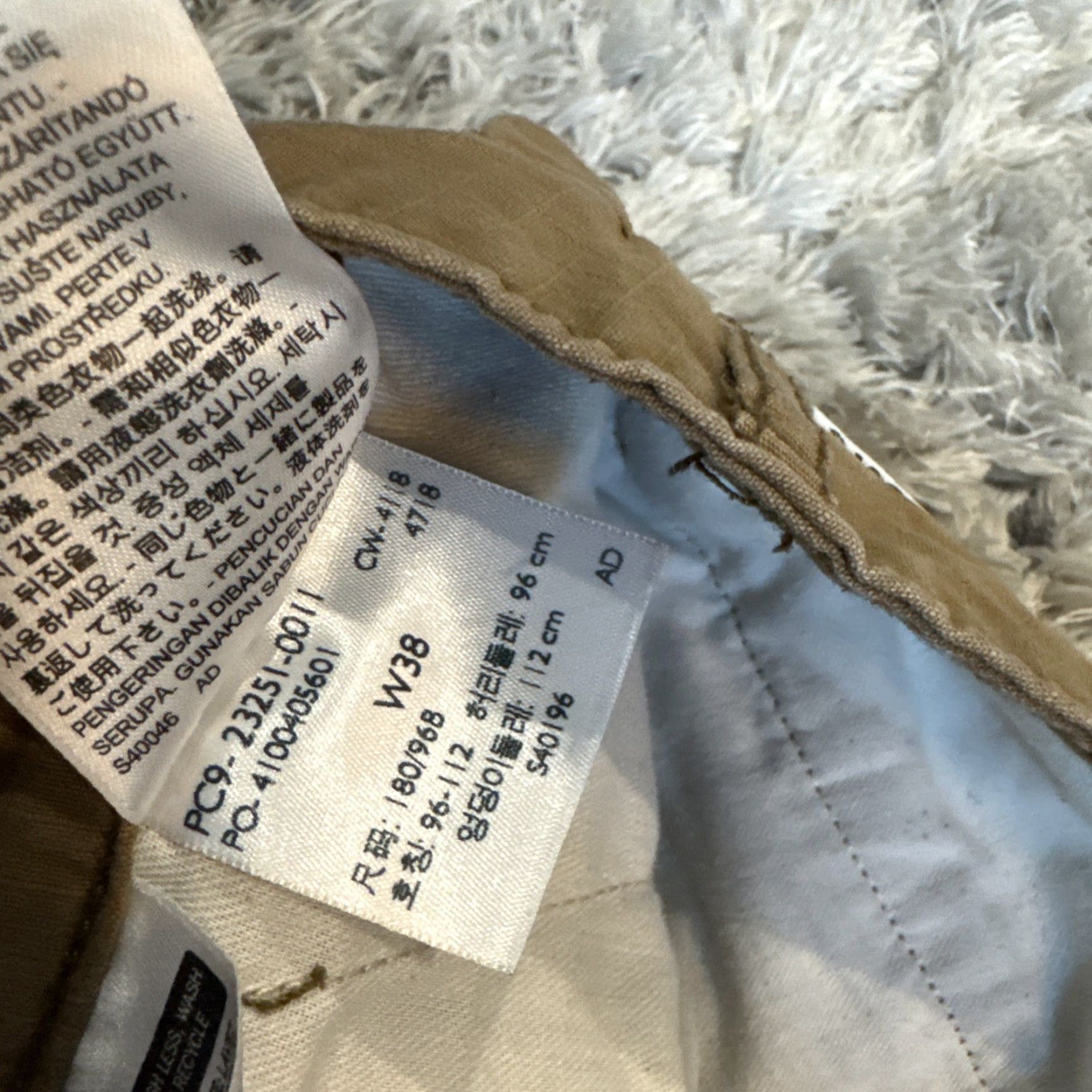 Levi's VINTAGE Levi's Cargo Shorts Men 38 Khaki Multi Pocket Casual Beige Y2K Rare Sz 38 Size US 38 / EU 54 - 5 Thumbnail